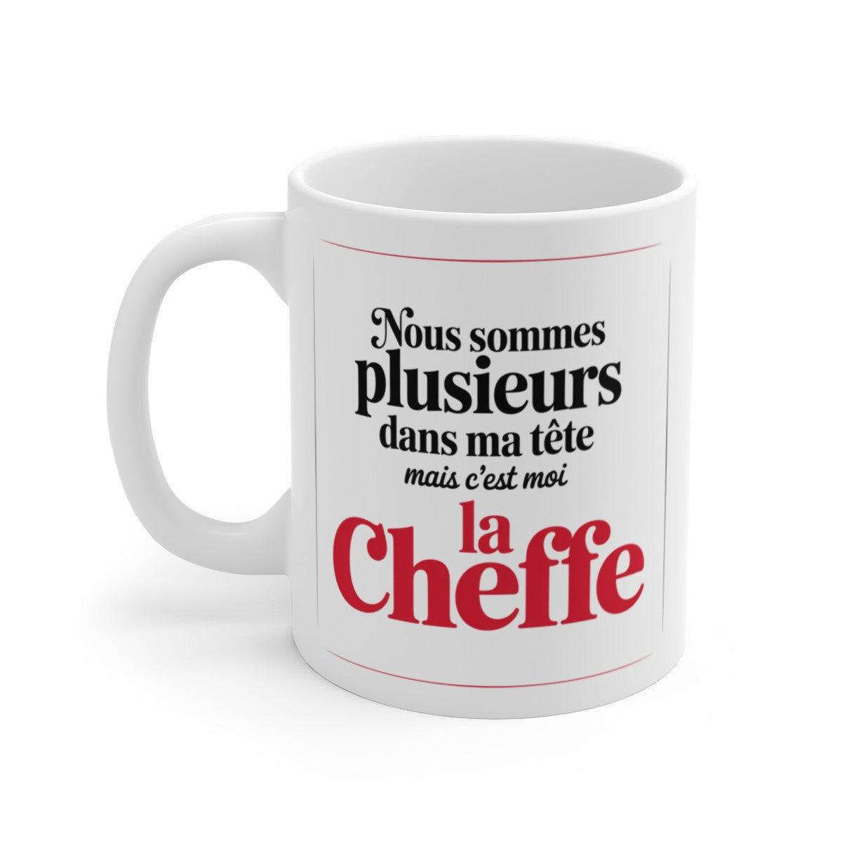Mug La Cheffe Humour – Tasse Céramique 325ml – Citation Drôle Originale – Compatible Micro-Ondes et Lave-Vaisselle