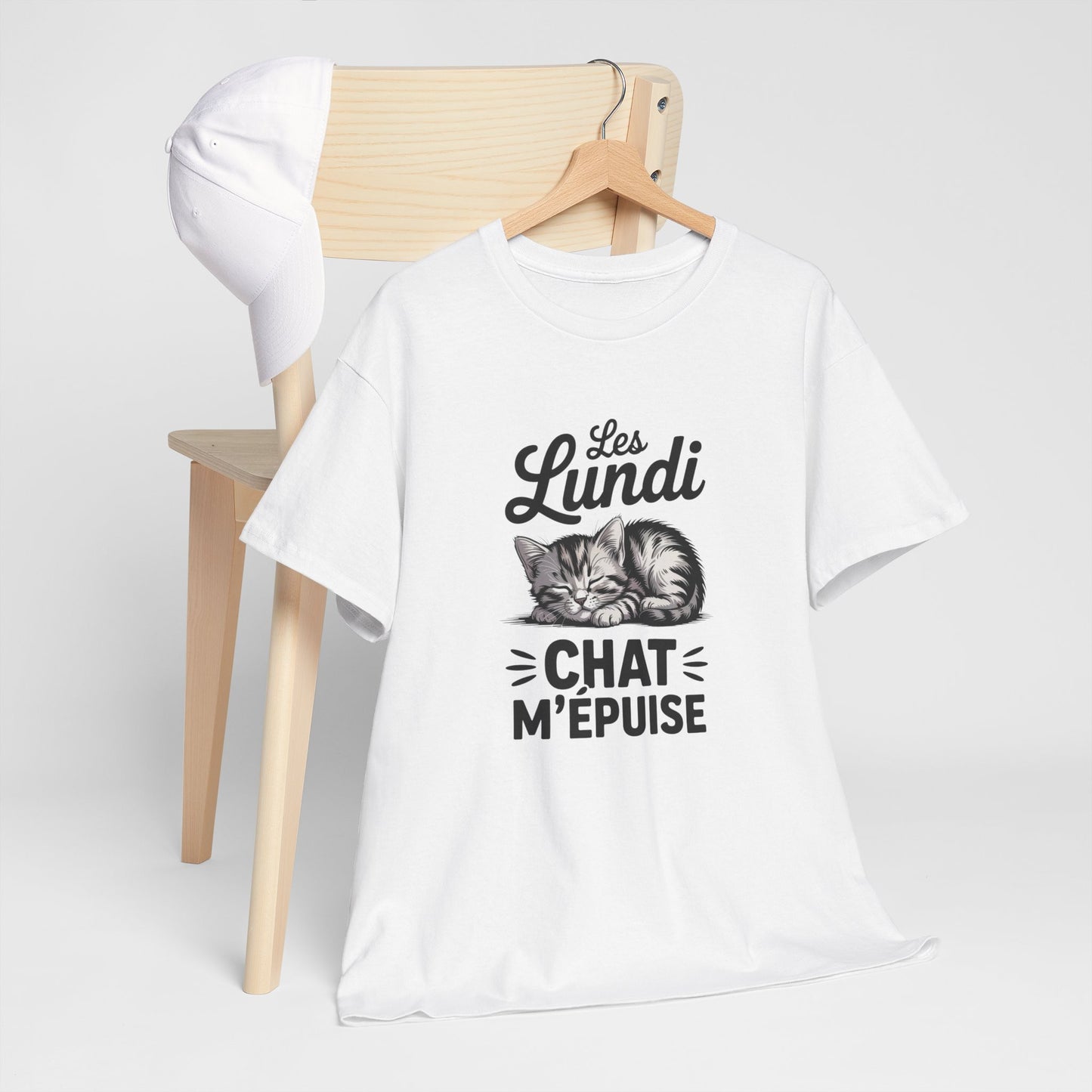 T-shirt Drôle “Les Lundi Chat M’Épuise” – Tee Shirt Humour Chat Fatigué Blanc Gris – Idée Cadeau