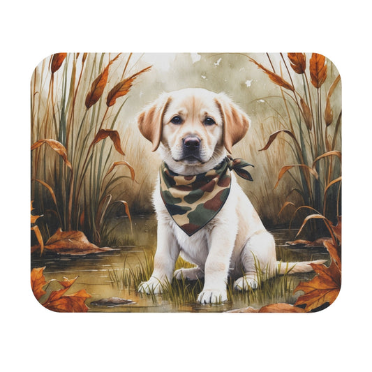 Tapis de souris 22x18 cm – Chiot Labrador Sable Automne – Foulard Camouflage – Illustration Aquarelle – Antidérapant