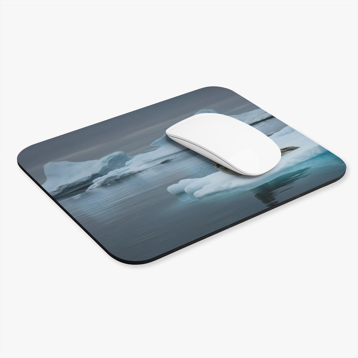 Tapis de souris 22x18 cm – Phoque sur la Banquise – Paysage Polaire & Glace Arctique – Ambiance Calme et Naturelle
