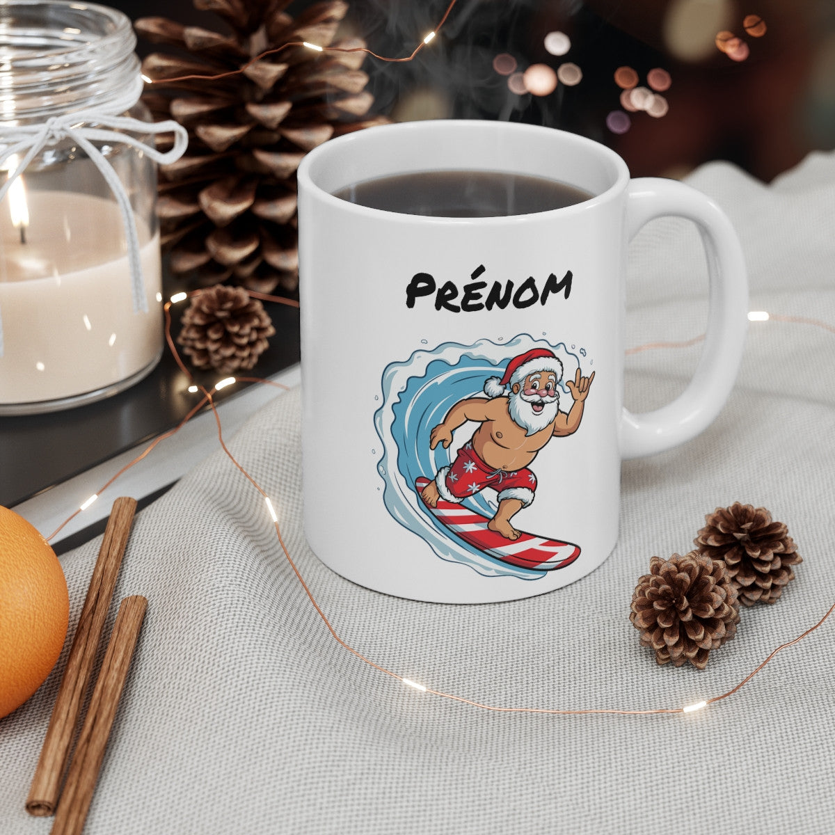 Tasse Personnalisable Père Noël Surfeur – Mug Noël Original – Cadeau Humour Vacances d’Hiver Été 325 ml