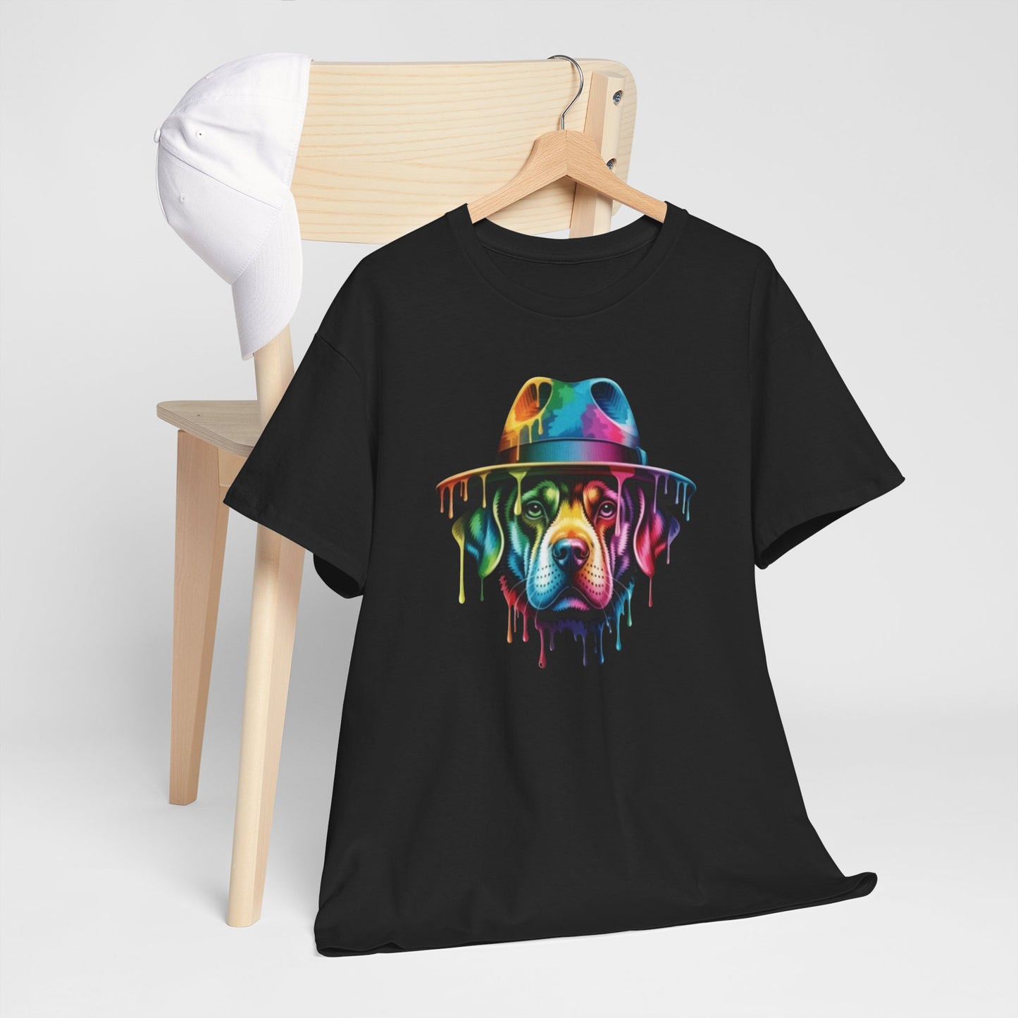 T-Shirt Chien Coloré avec Chapeau – Tee Shirt Art Urbain Peinture Dripping – Cadeau Original Style Streetwear Noir Blanc Gris