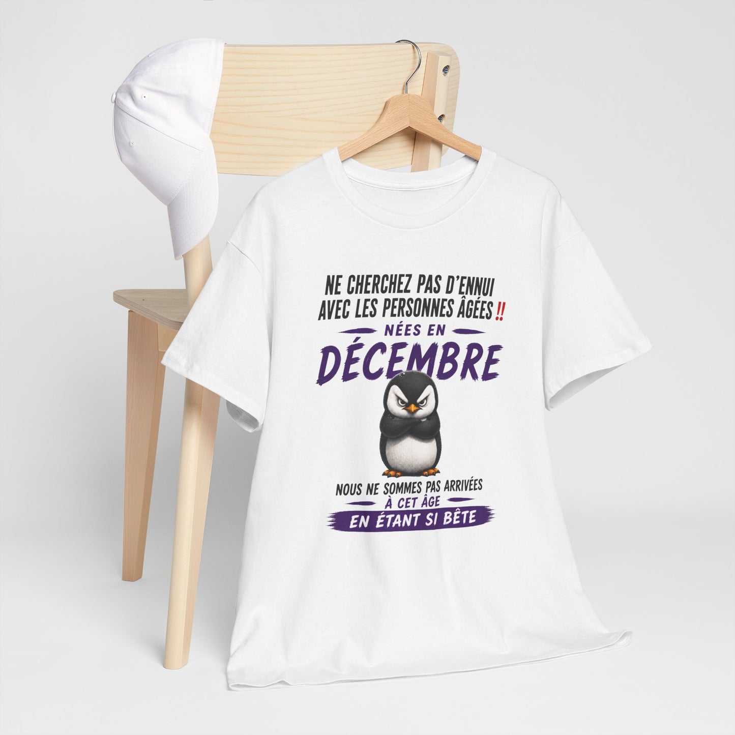 Tee-Shirt Né en Décembre Humour Senior – Cadeau Retraité Homme Femme – Pingouin Drôle Anniversaire Personne Âgée