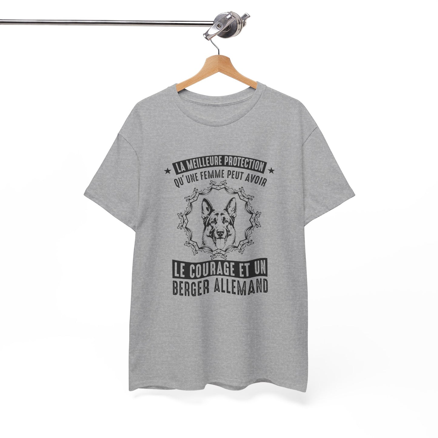 T-Shirt Berger Allemand Femme – Cadeau Amoureuse des Chiens – Chien Protecteur Courageux – Idée Cadeau Maîtresse Berger Allemand
