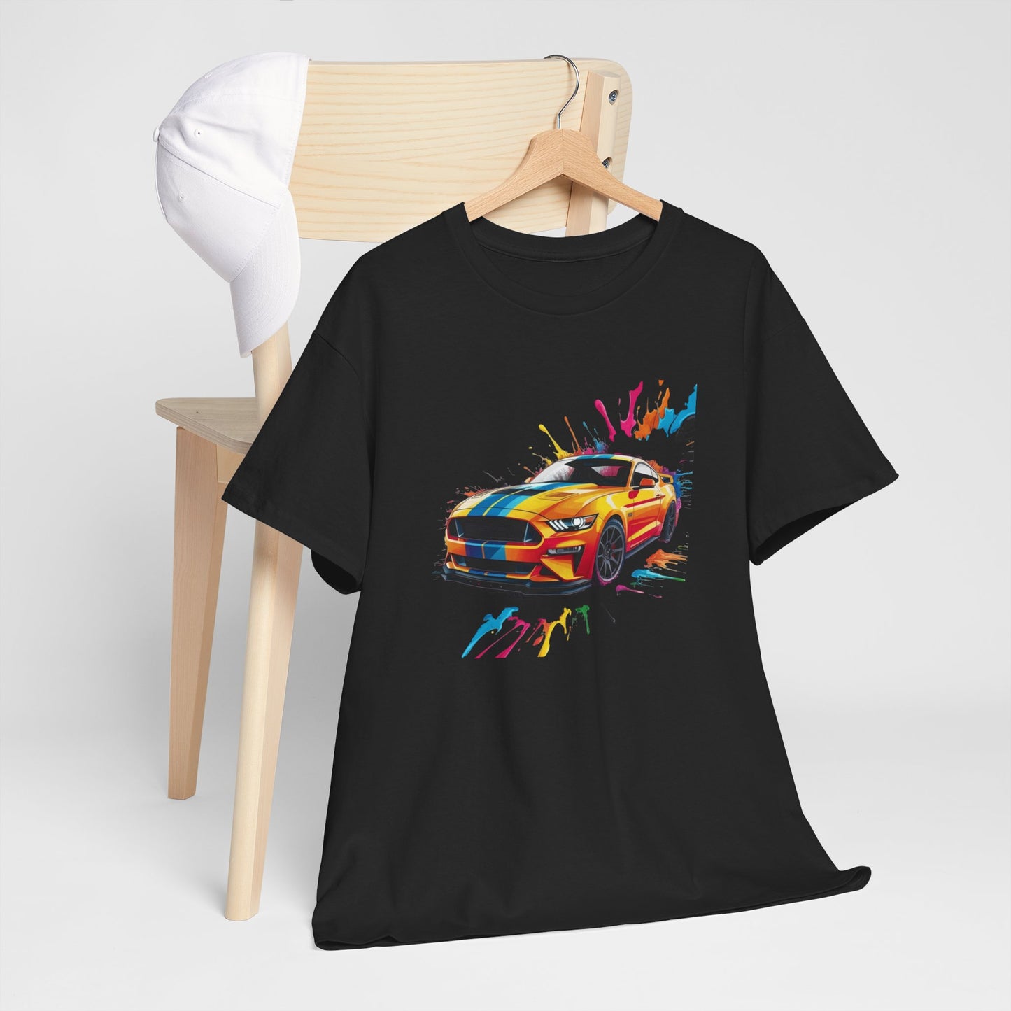 T-Shirt Voiture Sport Colorée – Tee Shirt Muscle Car Street Art – Cadeau Passion Auto Noir Blanc Gris