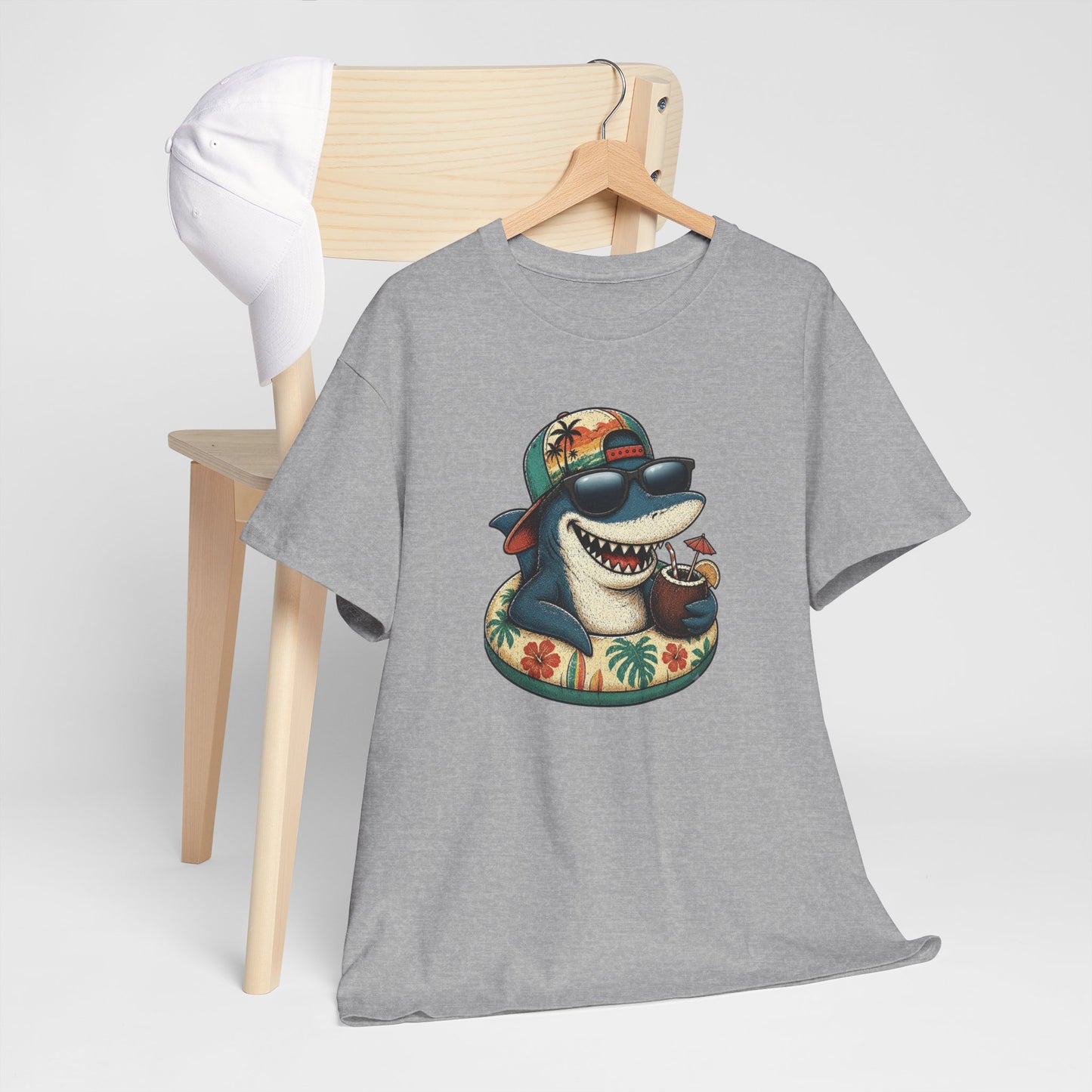 Tee-Shirt Requin Homme et Femme – Cadeau Humour Vacances Été Plage – Requin Cool Lunettes de Soleil Style Tropical Original