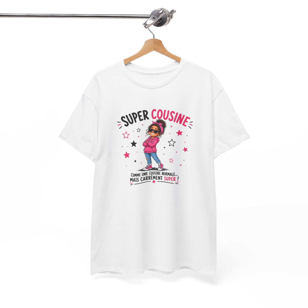 Tee Shirt Super Cousine Femme – Comme une Cousine Normale Mais Carrément Super – T-Shirt Humour Famille Cadeau Original