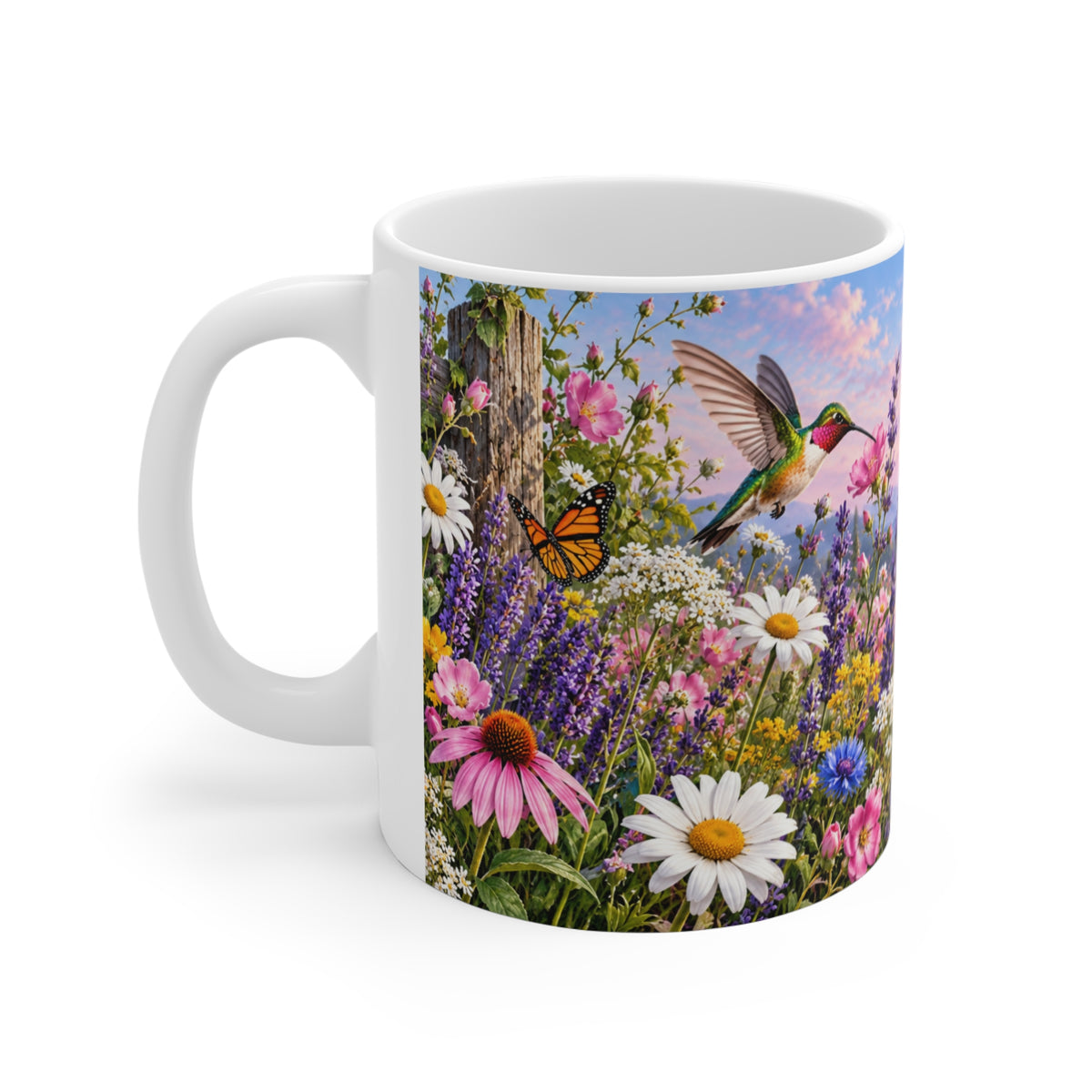 Mug Colibris et Papillons dans un Jardin Fleuri – Tasse Paysage Printanier avec Lavande, Marguerites et Montagnes – Cadeau Original Nature