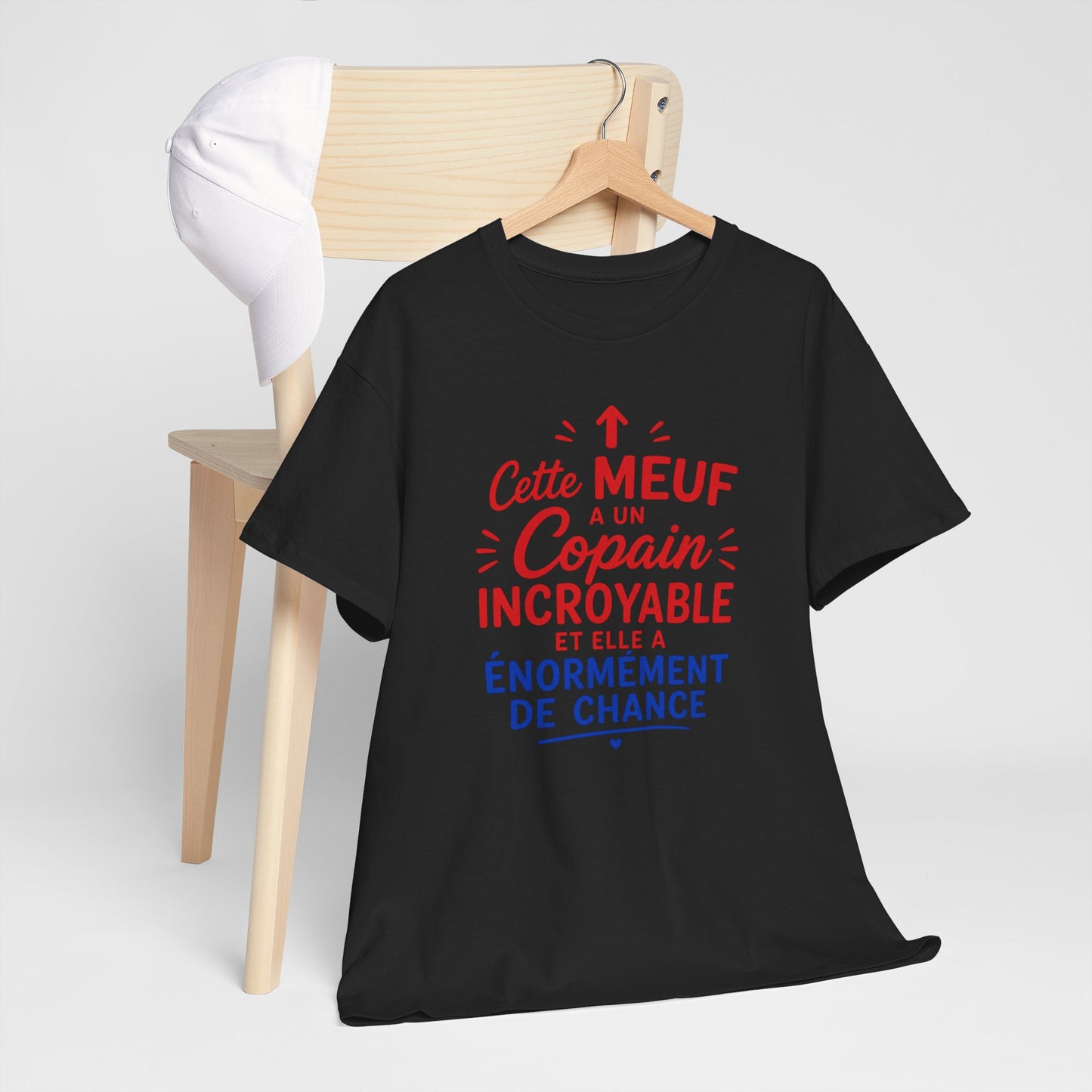 Tee-Shirt Amour Femme Humour – Cadeau Petite Amie Femme Épouse – Cette Meuf a un Copain Incroyable