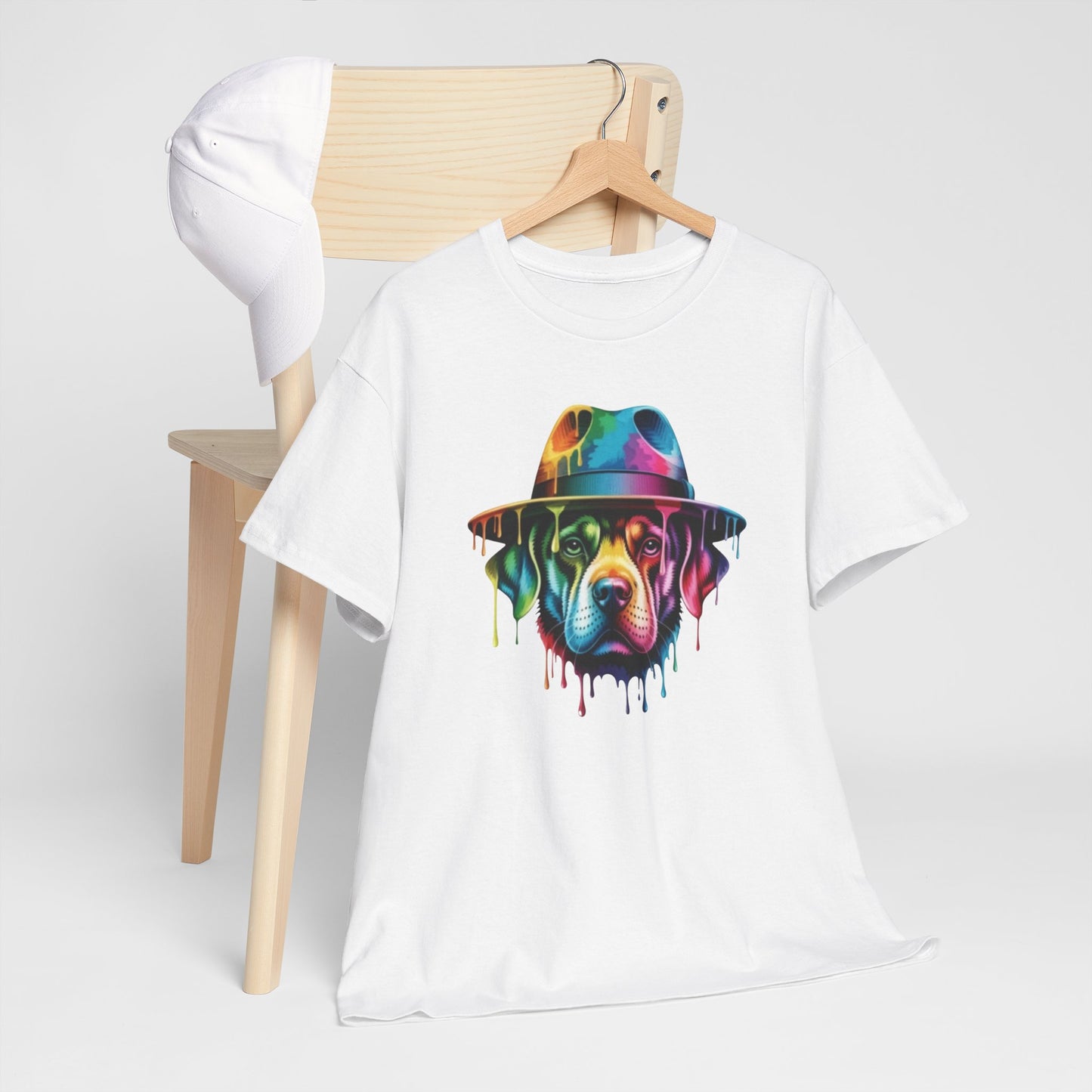 T-Shirt Chien Coloré avec Chapeau – Tee Shirt Art Urbain Peinture Dripping – Cadeau Original Style Streetwear Noir Blanc Gris