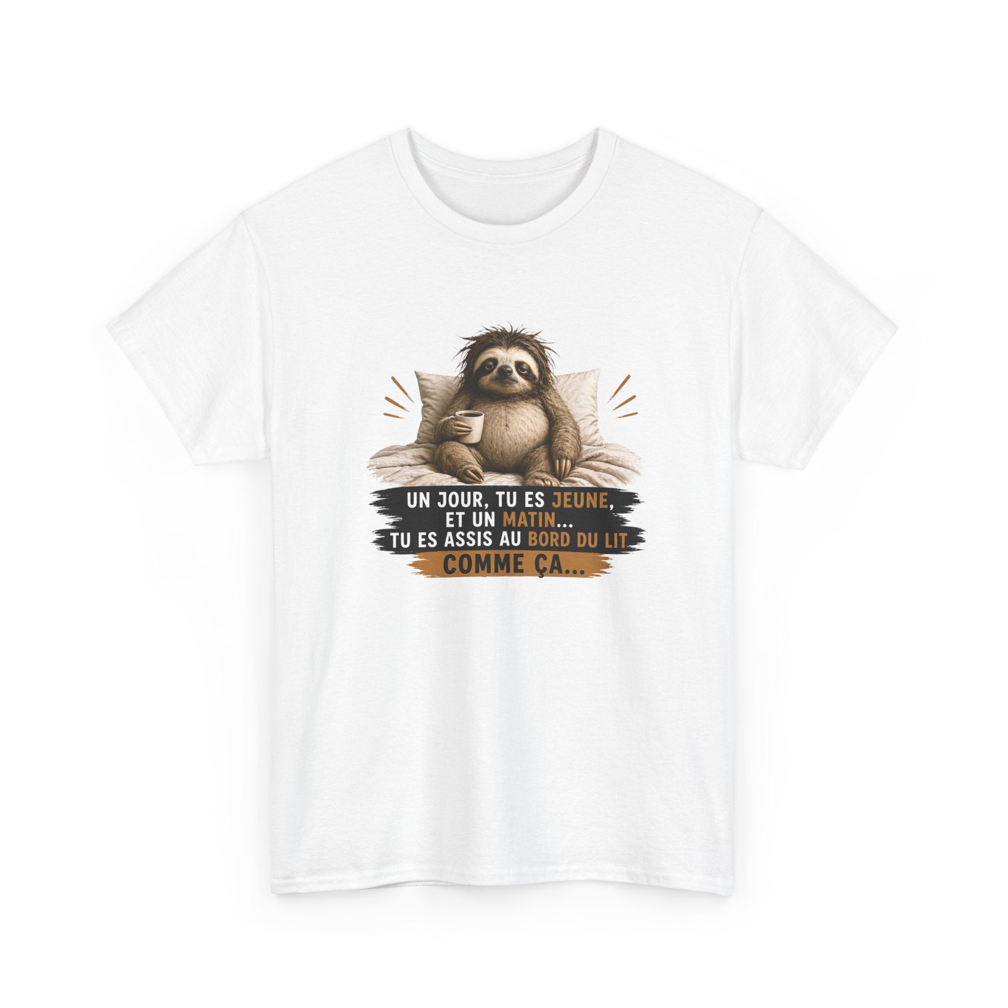 T-Shirt Humour Vieillesse Un Jour Tu Es Jeune Et Un Matin Tu Es Assis Comme Ça – Tee Shirt Paresseux Fatigue Réveil Matin Cadeau Homme Femme