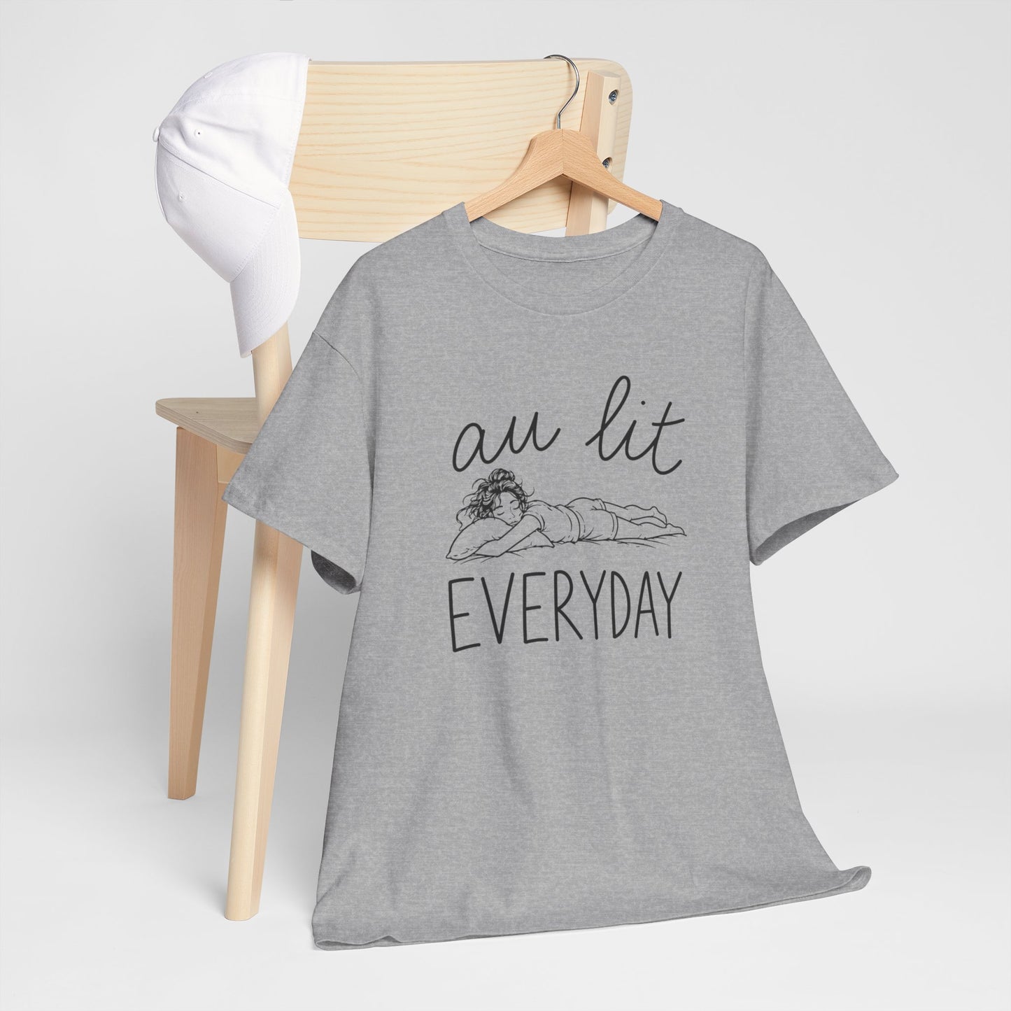 T-Shirt Femme Au Lit Everyday – Tee Shirt Femme Humour Dormir Tous Les Jours – T-Shirt Relax Chill Détente Cadeau Femme