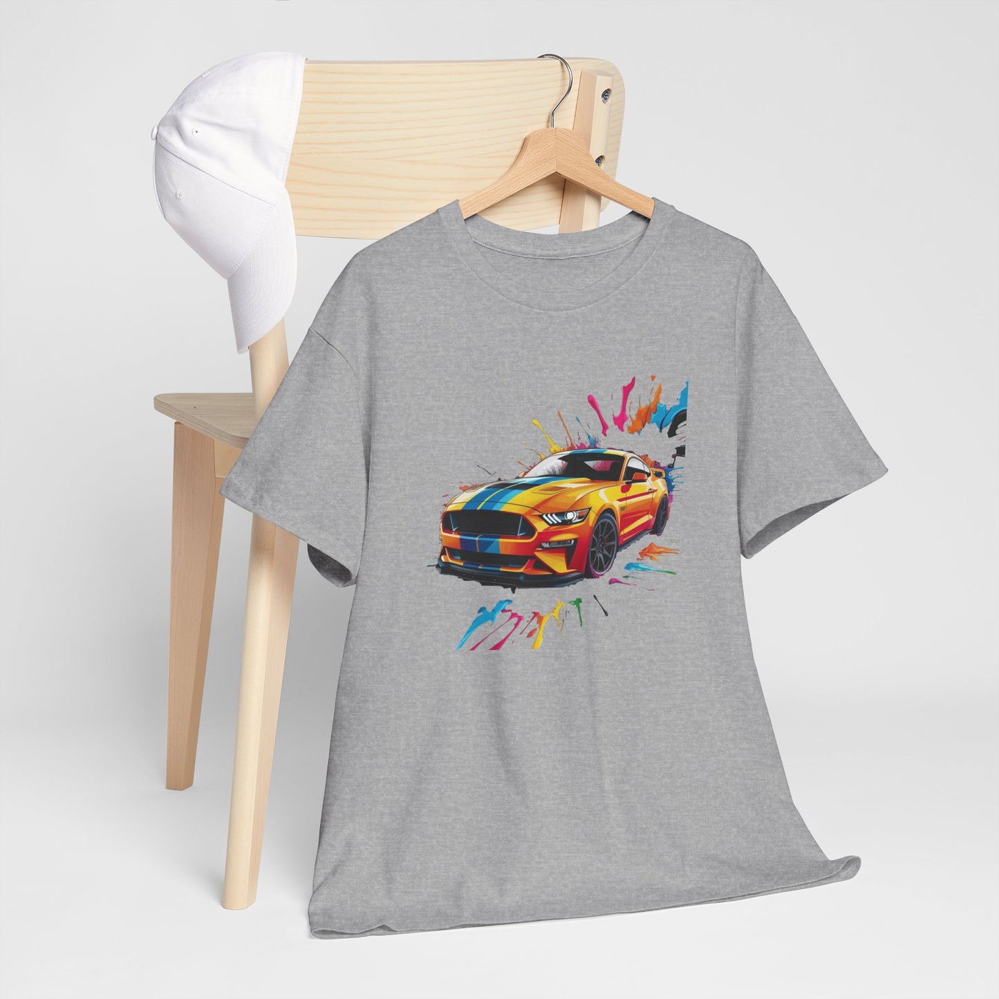 T-Shirt Voiture Sport Colorée – Tee Shirt Muscle Car Street Art – Cadeau Passion Auto Noir Blanc Gris