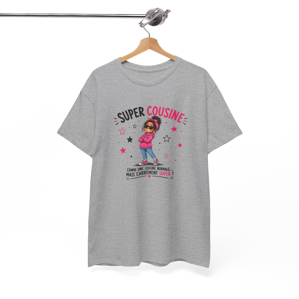 Tee Shirt Super Cousine Femme – Comme une Cousine Normale Mais Carrément Super – T-Shirt Humour Famille Cadeau Original