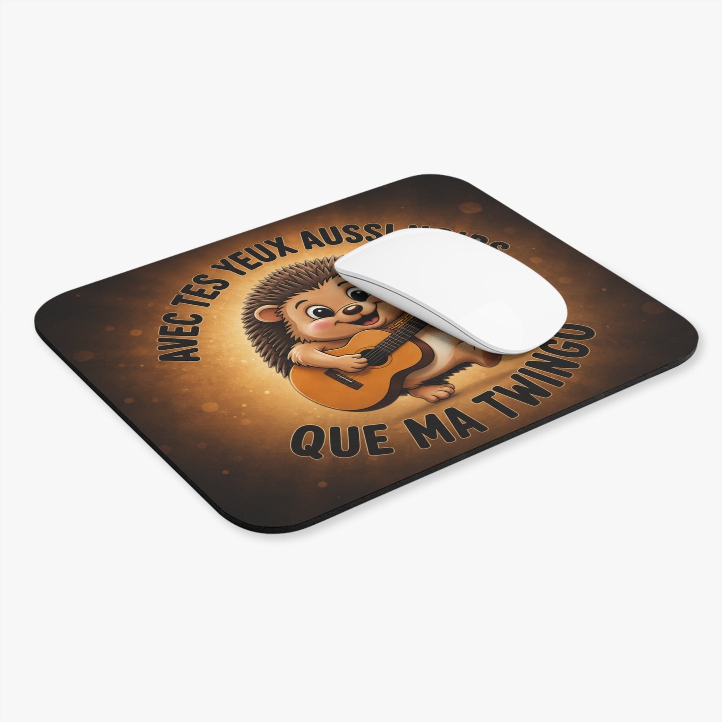 Tapis de Souris 22x18cm Avec Tes Yeux Aussi Noirs Que Ma Twingo – Hérisson Guitariste Humour – Cadeau Drôle Homme Femme – Bureau Gaming