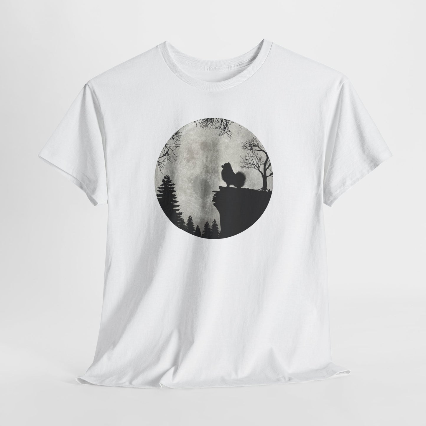 Tee-Shirt Spitz Nain Homme et Femme – Chien Silhouette Pleine Lune Forêt – Cadeau Original Amoureux des Chiens et Nature