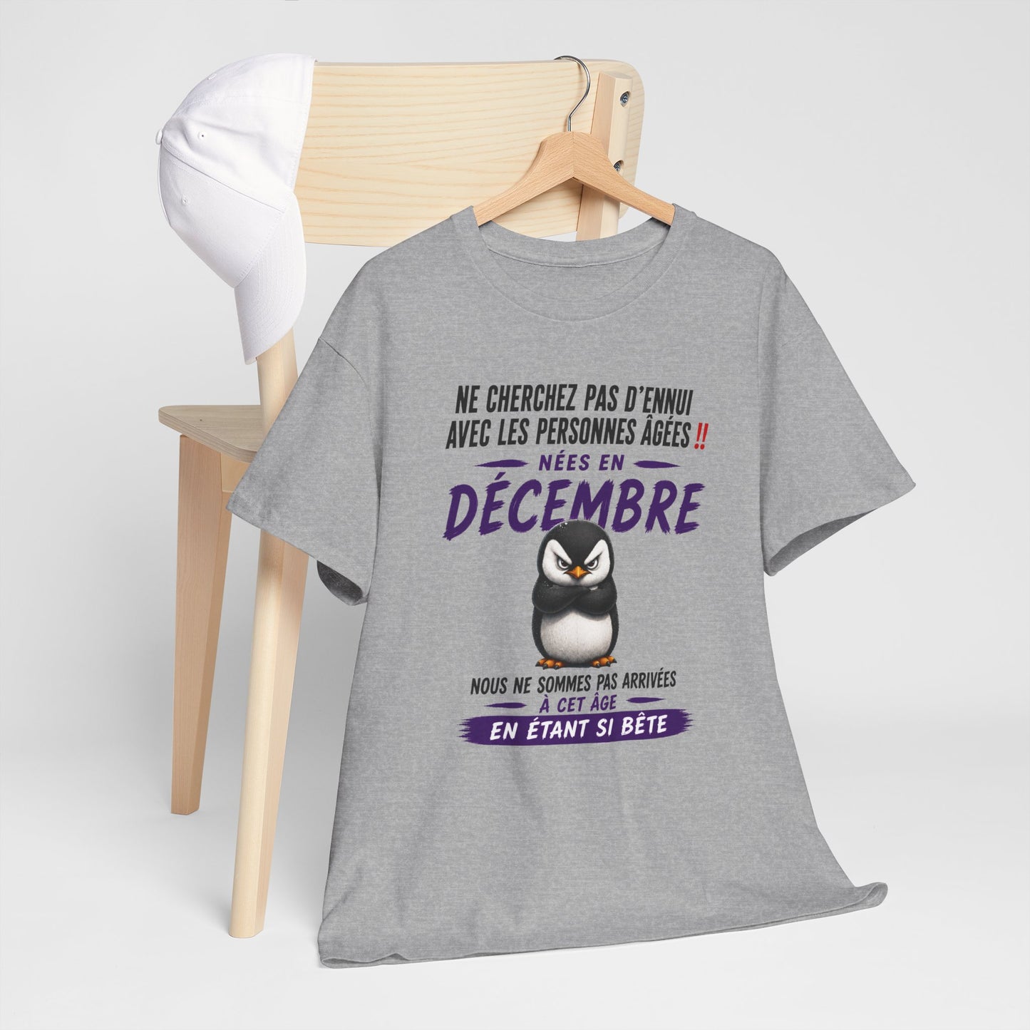 Tee-Shirt Né en Décembre Humour Senior – Cadeau Retraité Homme Femme – Pingouin Drôle Anniversaire Personne Âgée
