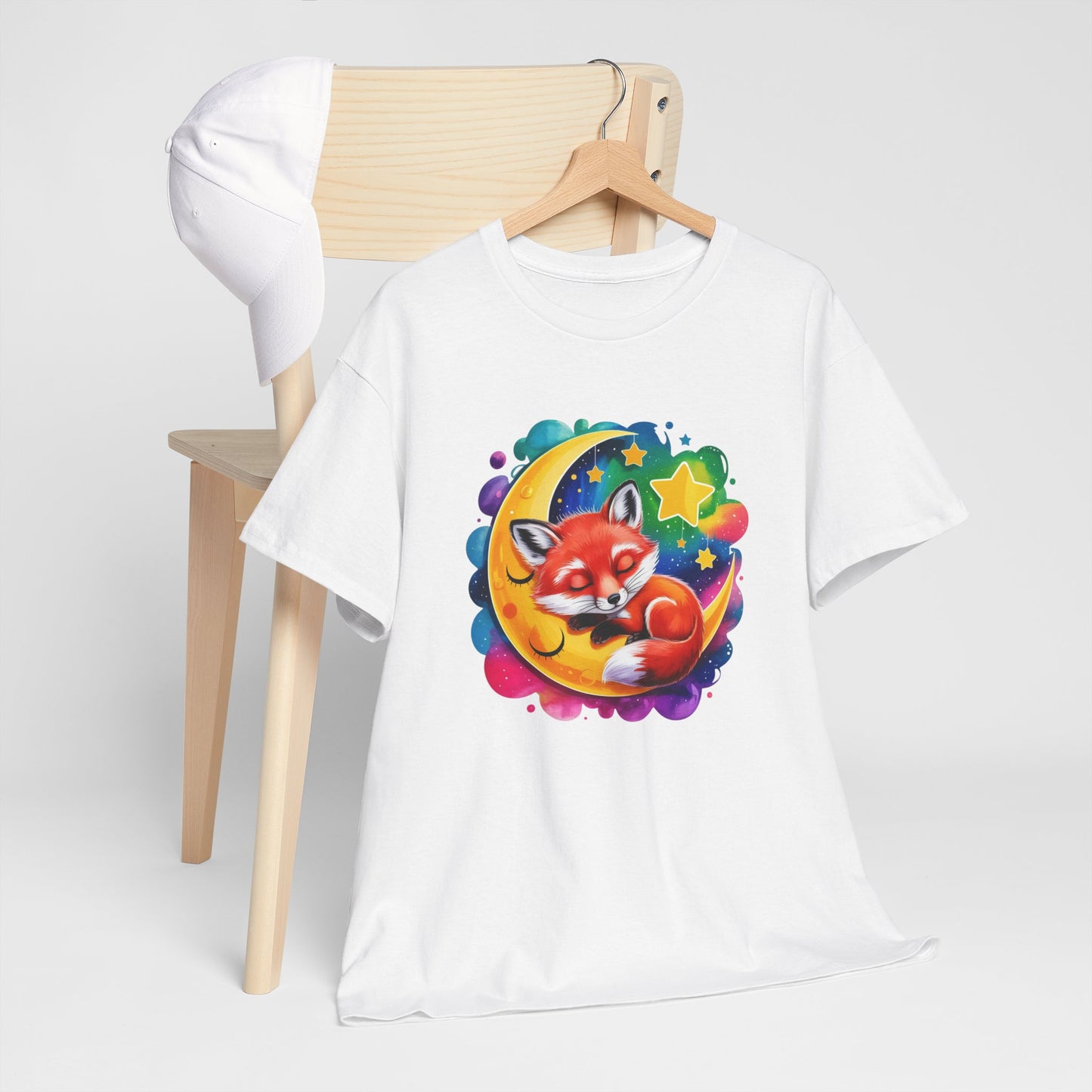 T-Shirt Renard Mignon Dormant sur Lune – Tee Shirt Nuit Étoilée Fantaisie – Cadeau Animal Cute Rêve Noir Blanc Gris