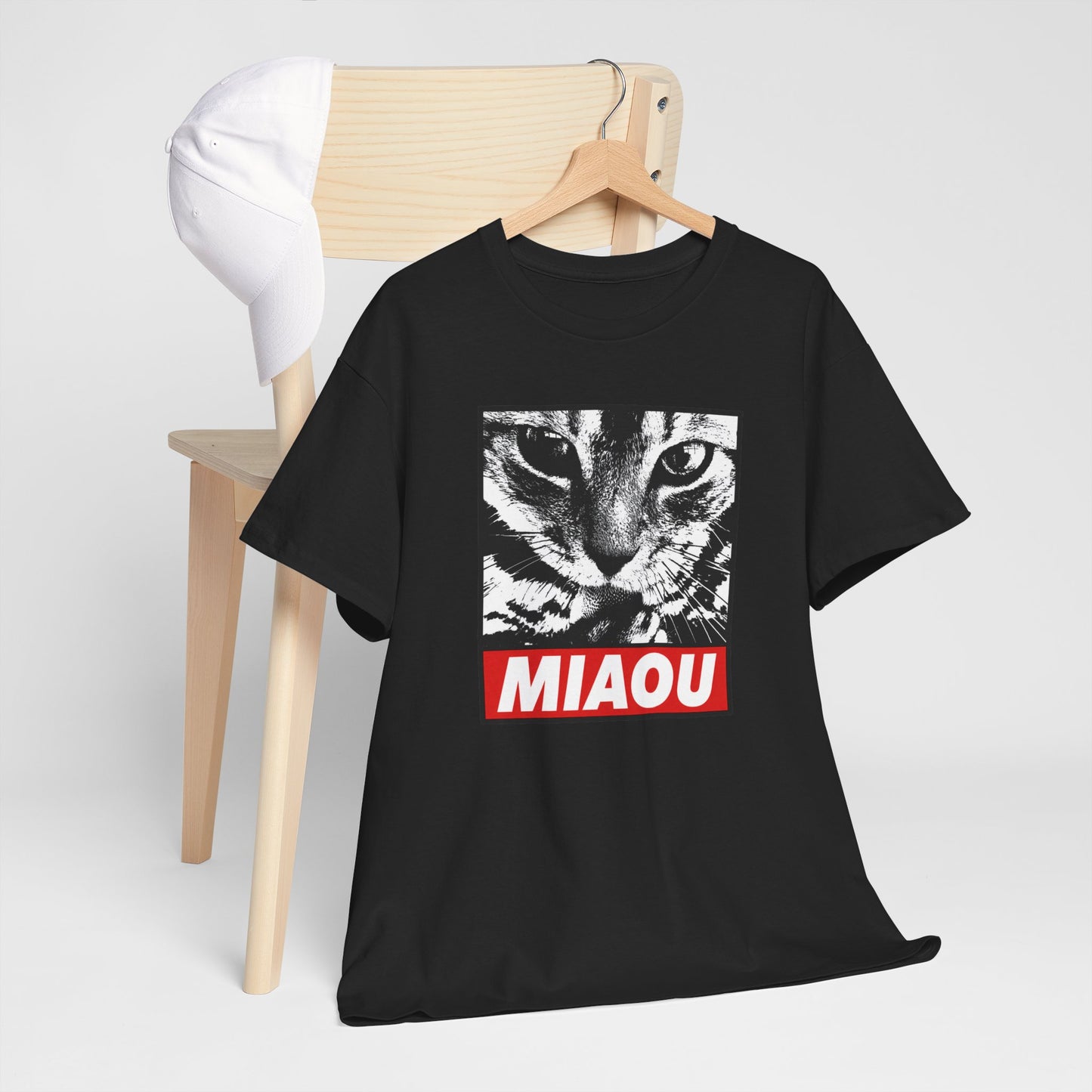 Tee Shirt Chat Homme Femme – Portrait Félin Noir et Blanc – Idée Cadeau Amoureux des Chats Humour Miaou Passion Féline