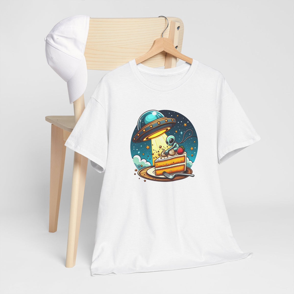 Tee Shirt Alien Gourmand Homme Femme – T-Shirt Extraterrestre Gâteau Fraise OVNI – Espace Humour – Idée Cadeau Originale