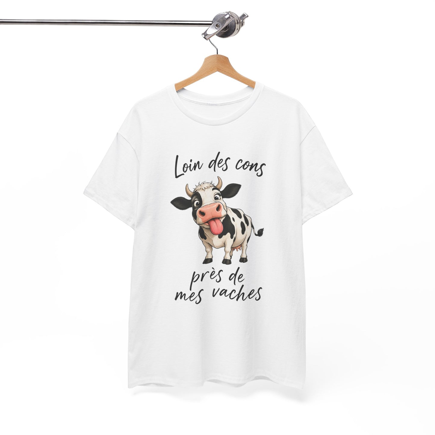 T-Shirt Loin Des Cons Près De Mes Vaches – Tee Shirt Humour Vache Campagne – Cadeau Agriculteur Homme Femme