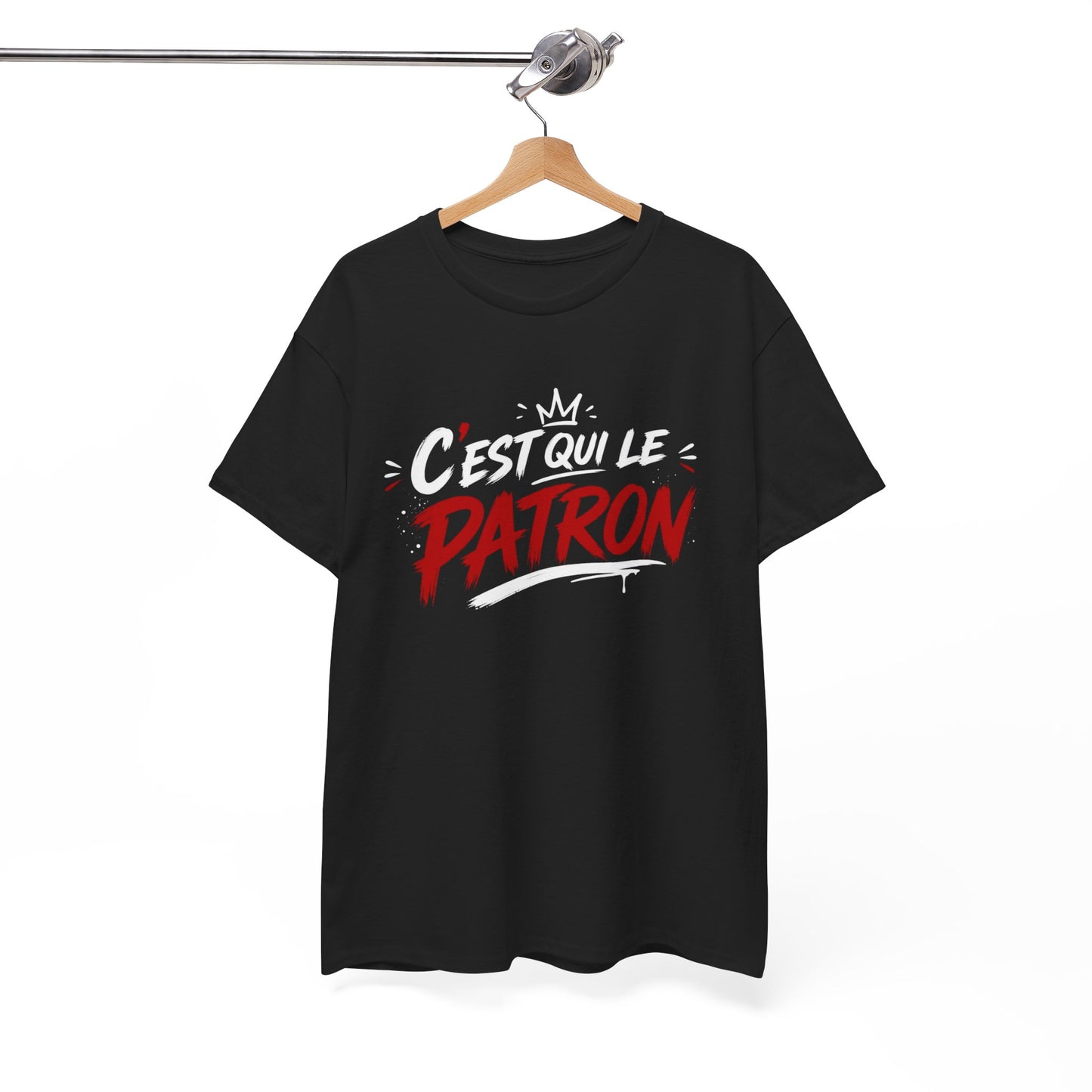 T-Shirt Homme C’est Qui Le Patron – Tee Shirt Humour Boss Rouge Blanc – Cadeau Homme Drôle
