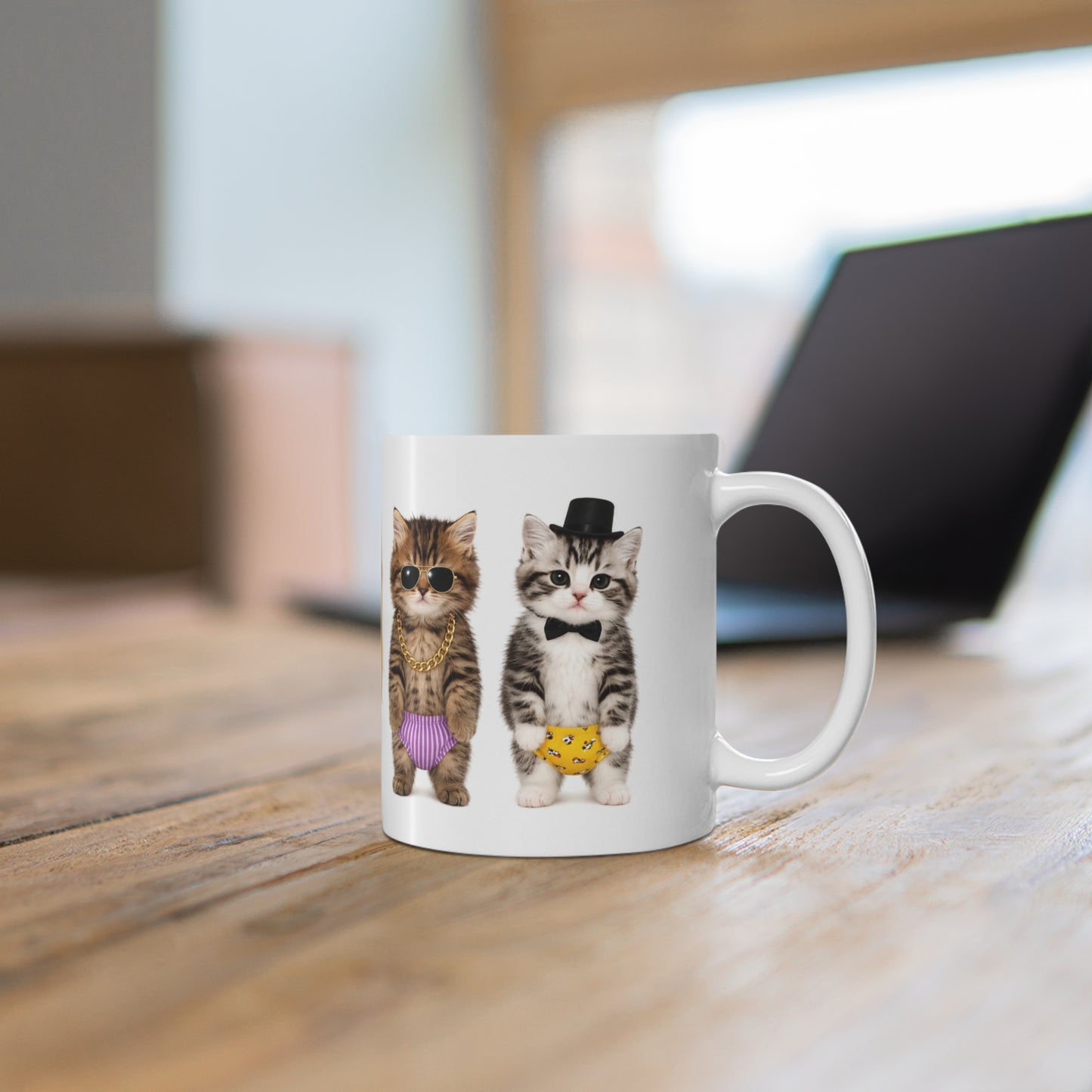 Tasse Chats Drôles avec Lunettes et Slip – Mug Humour Chatons Stylés – Cadeau Homme Femme 325ml
