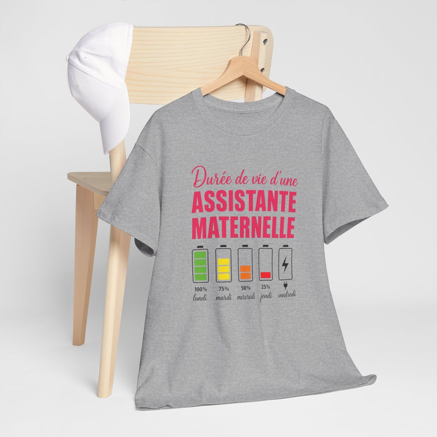 T-Shirt Assistante Maternelle Humour – Durée de Vie d’une Assistante Maternelle – Tee Shirt Femme Drôle