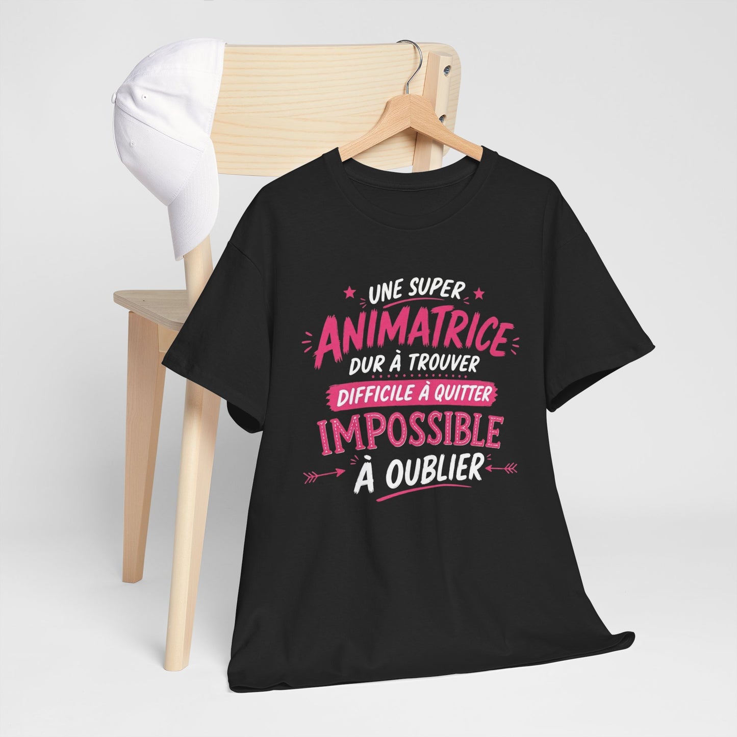 T-Shirt Animatrice Femme Humour – Une Super Animatrice Dur à Trouver Difficile à Quitter Impossible à Oublier – Cadeau Travail Femme