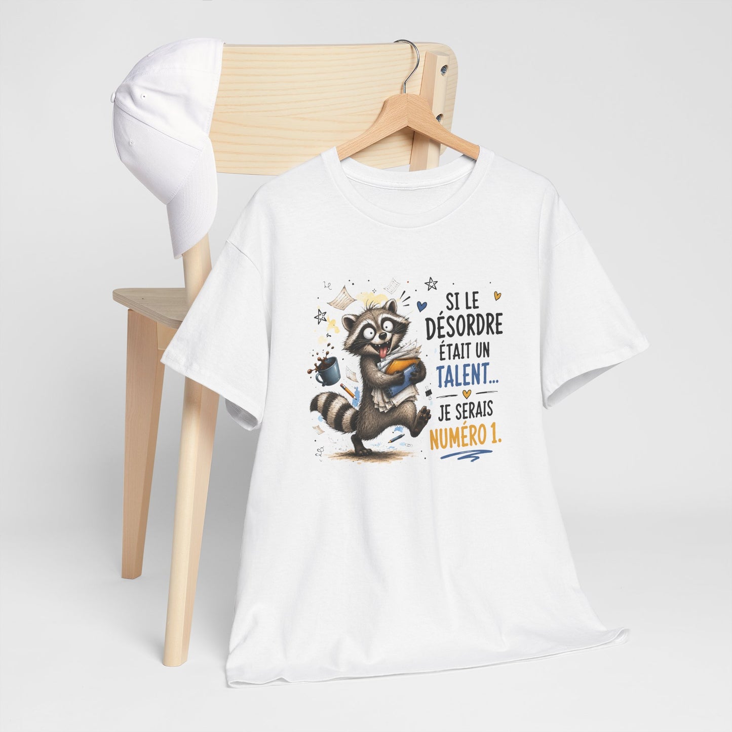 Tee-Shirt Humour Homme et Femme – Raton Laveur Drôle Désordre Bureau Travail – Idée Cadeau Original Collègue Anniversaire