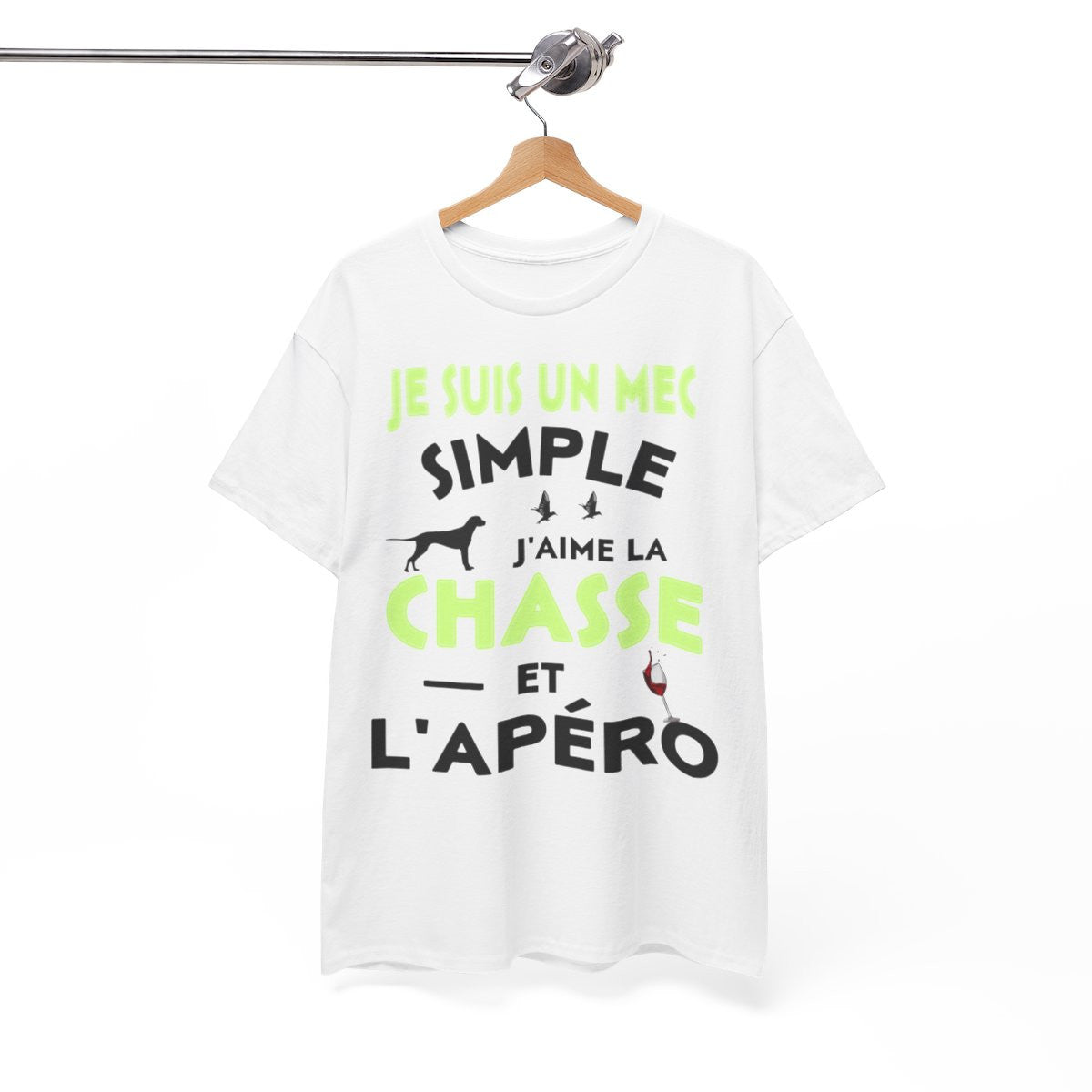 Tee shirt Homme Je suis un mec simple j'aime la chasse et l'apéro idée cadeau humour drôle