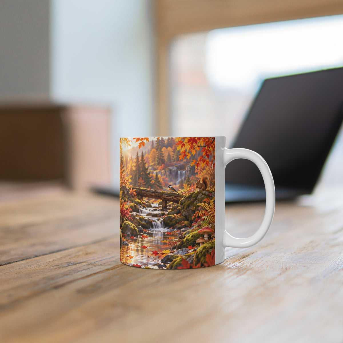 Mug Famille de Renards en Forêt d’Automne – Tasse Animaux Sauvages avec Feuilles, Rivière et Champignons – Cadeau Original Amoureux de la Nature