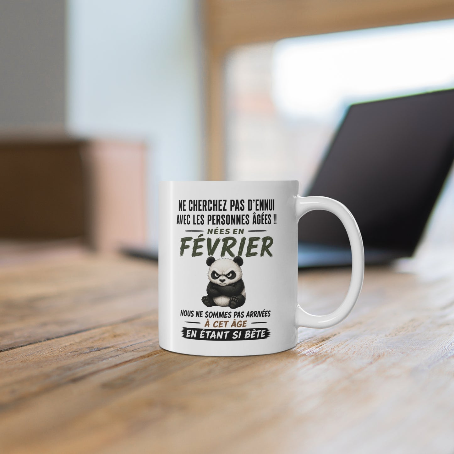 Tasse Retraite Février Humour – Mug Personne Âgée Panda Drôle – Cadeau Retraité 325ml