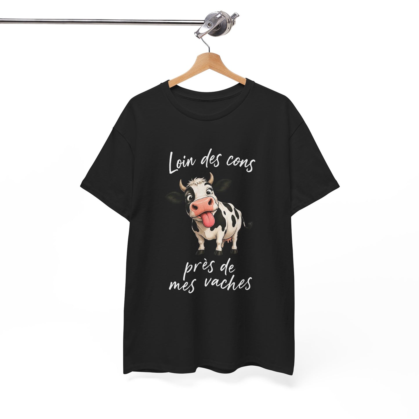 T-Shirt Loin Des Cons Près De Mes Vaches – Tee Shirt Humour Vache Campagne – Cadeau Agriculteur Homme Femme