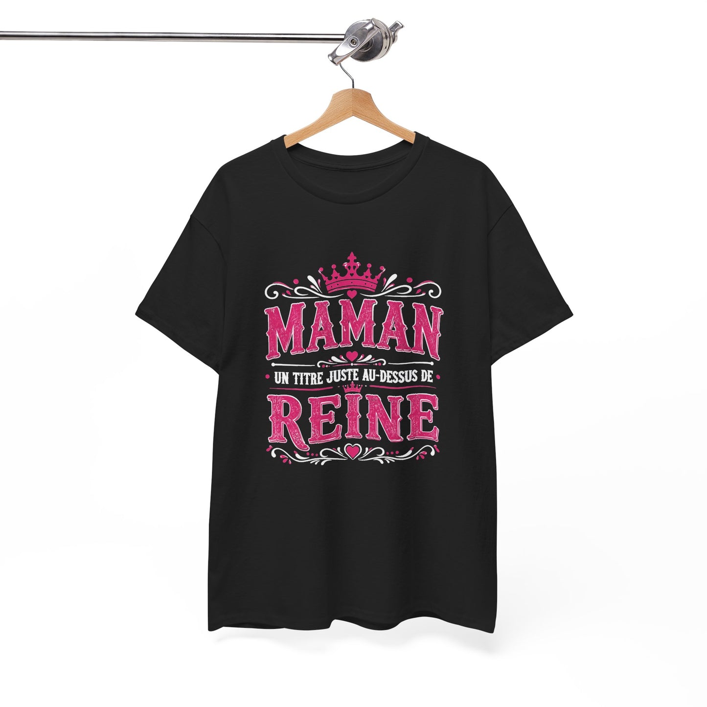 Tee Shirt Femme Maman Reine Mère Humour Famille Couronne Idée Cadeau Fête des Mères Anniversaire