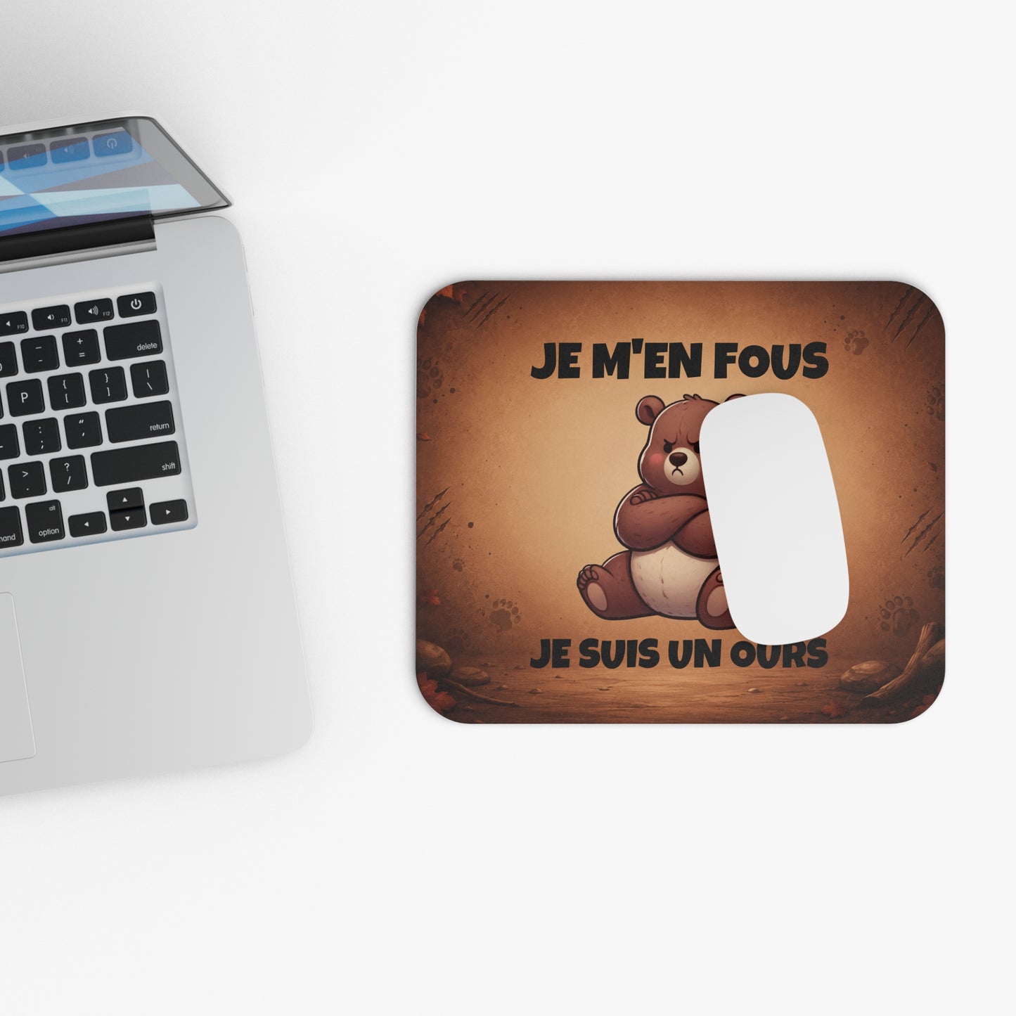 Tapis de Souris 22x18cm Je M’en Fous Je Suis un Ours – Cadeau Humour Ours Boudeur – Accessoire Bureau Drôle Homme Femme