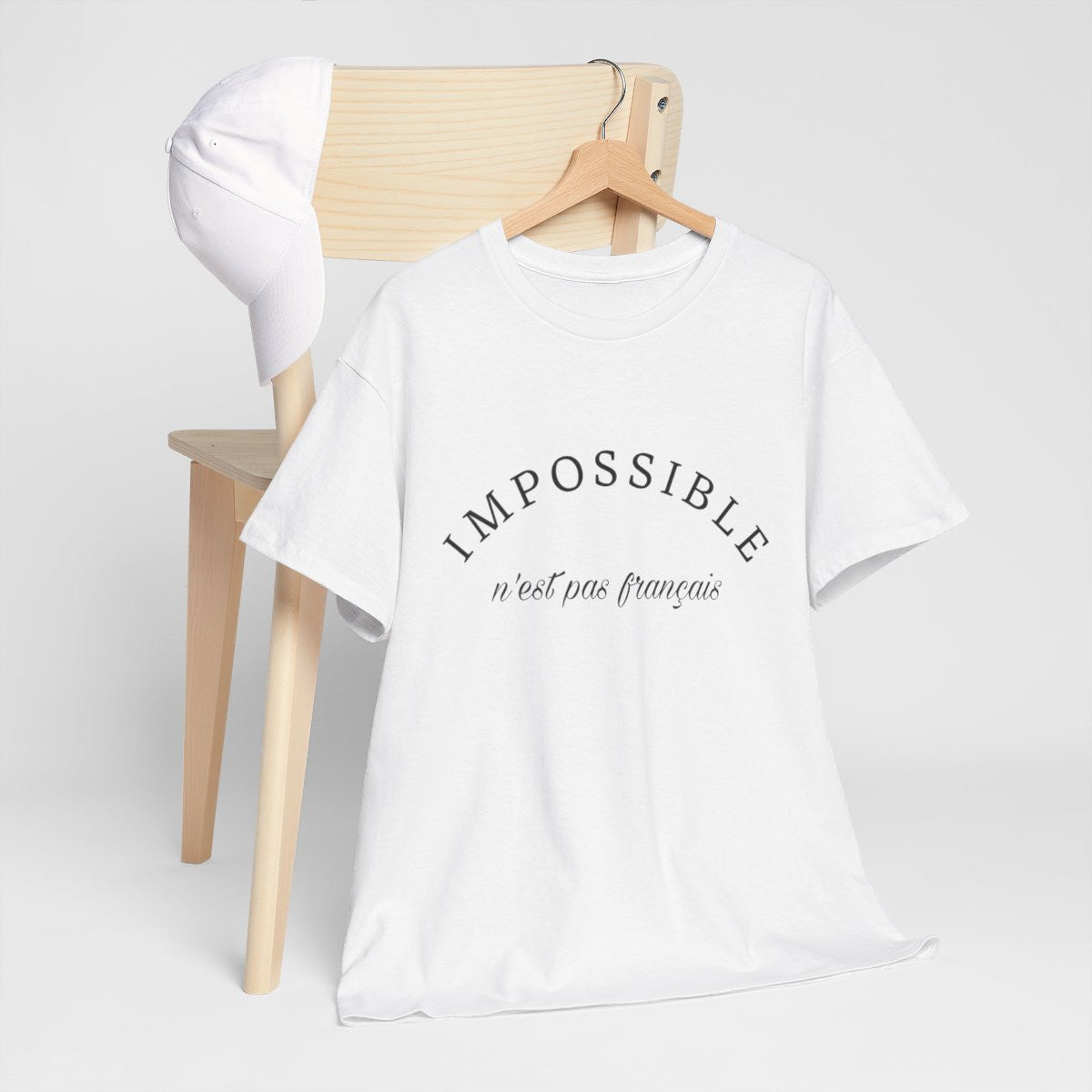 Tee shirt Unisex Impossible n'est pas français idée cadeau Citation/phrase design
