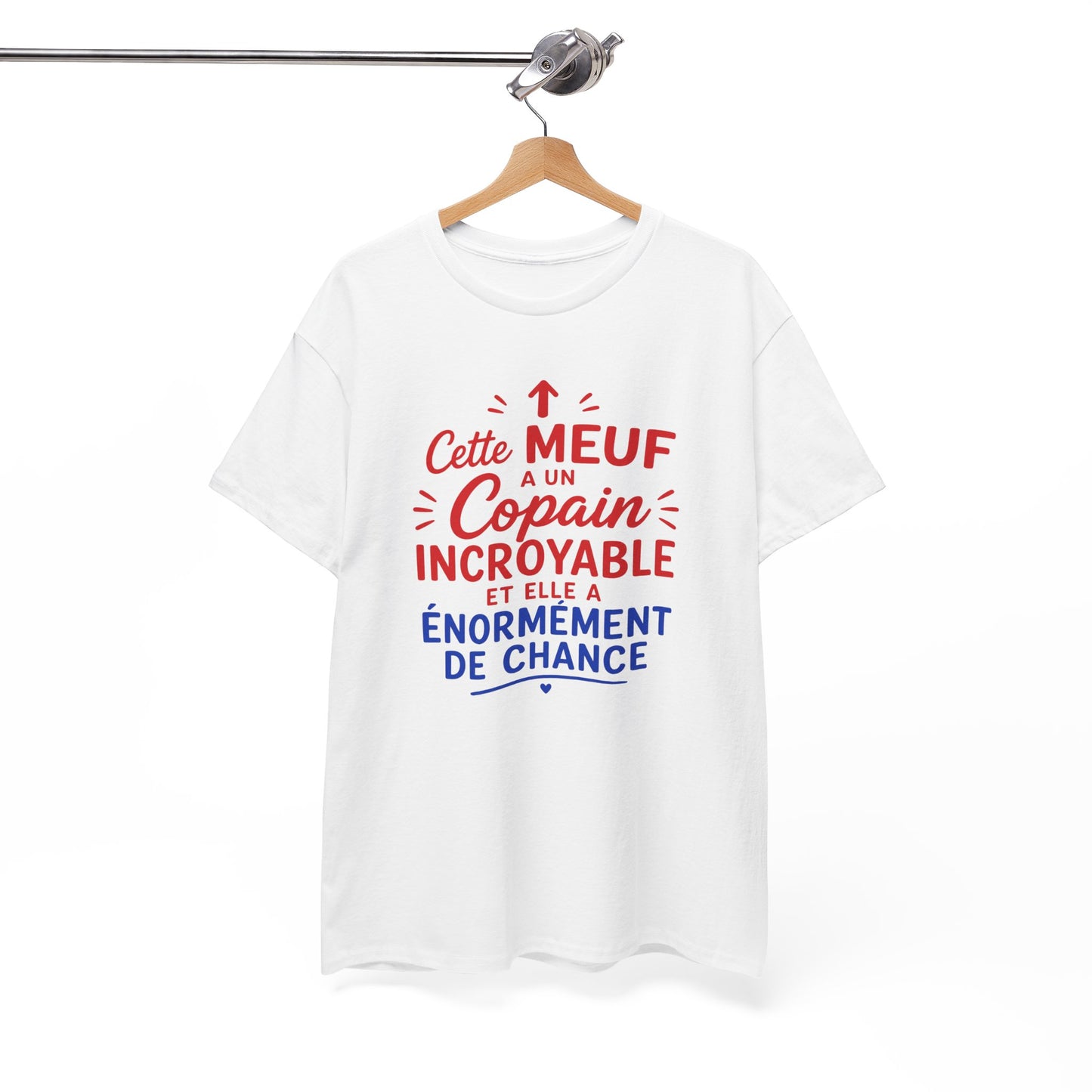 Tee-Shirt Amour Femme Humour – Cadeau Petite Amie Femme Épouse – Cette Meuf a un Copain Incroyable