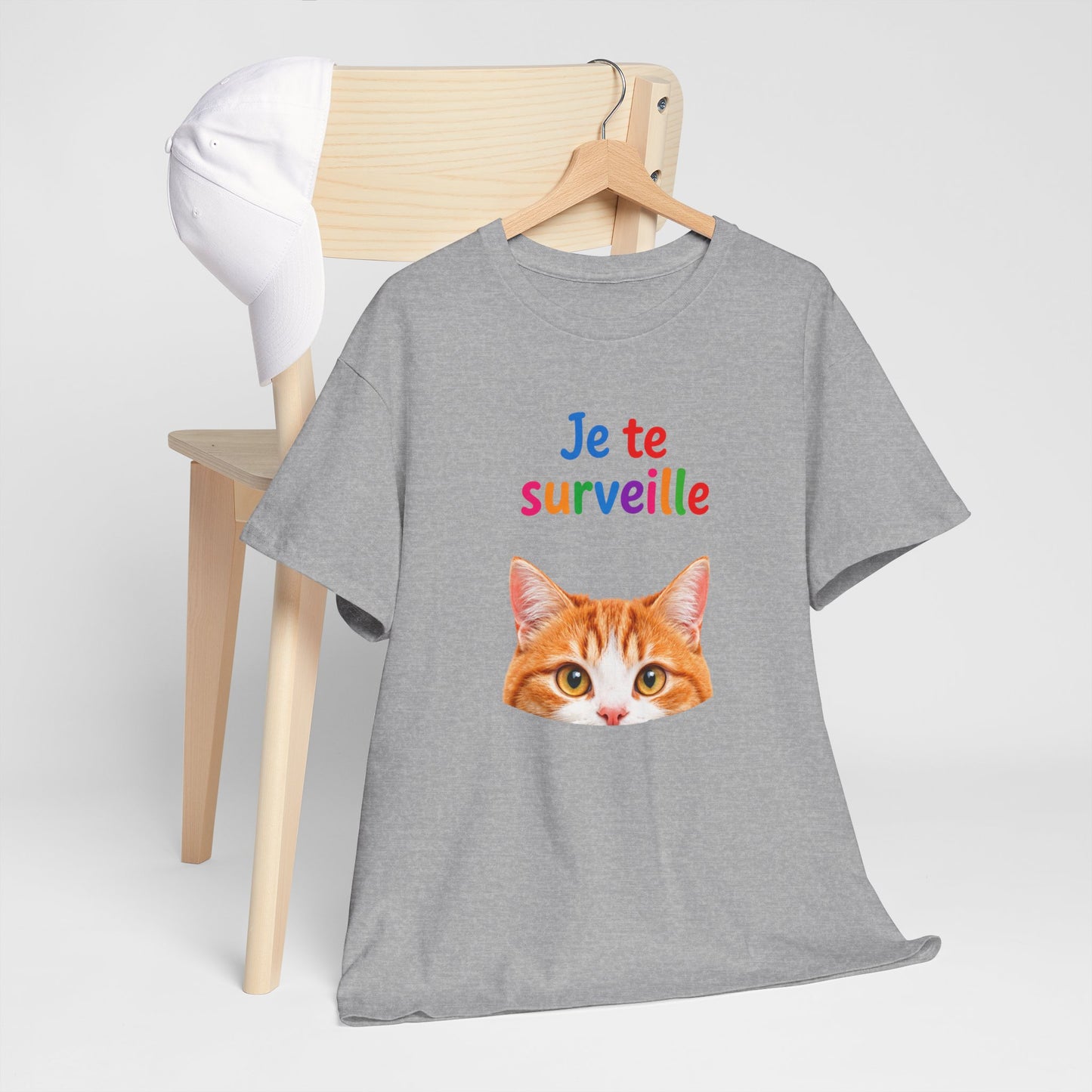 T-Shirt Chat Humoristique Je Te Surveille – Tee Shirt Chat Mignon Couleurs – Cadeau Amoureux des Chats