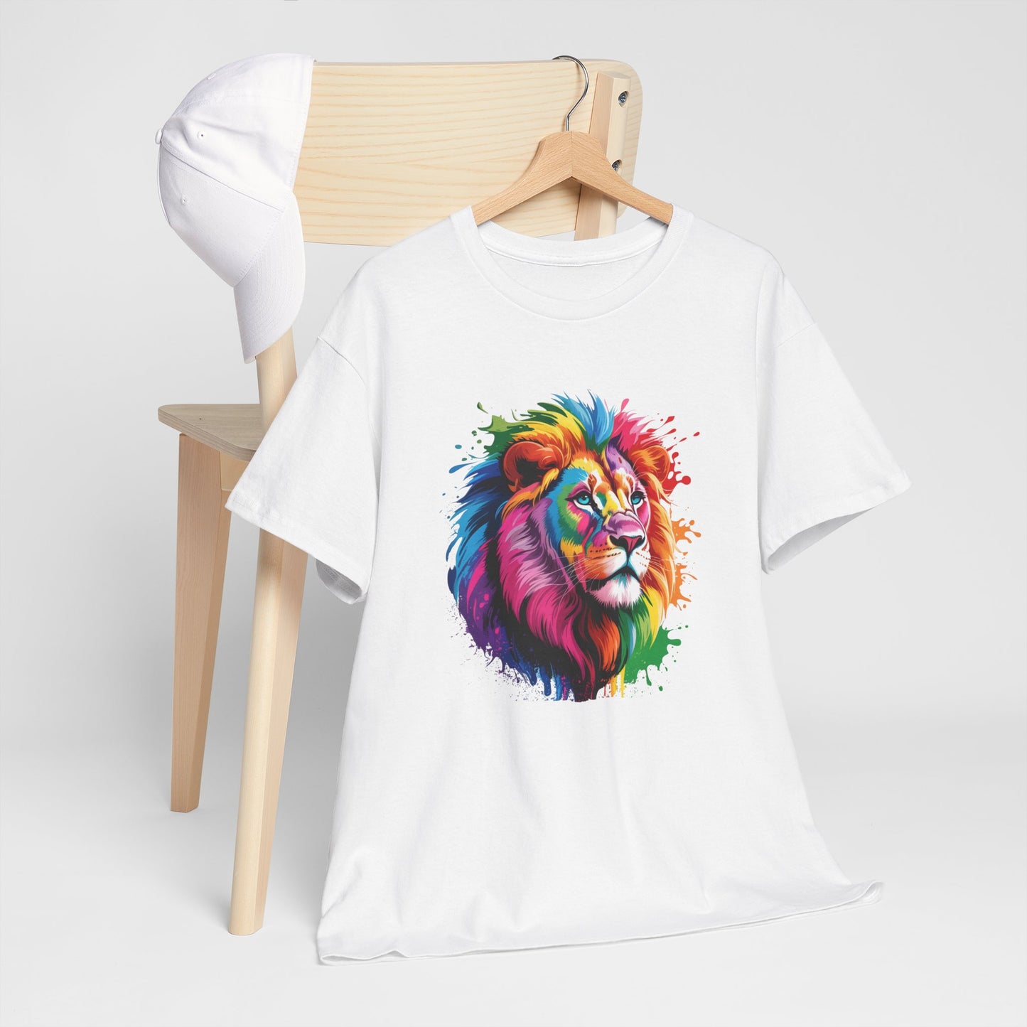 T-Shirt Lion Multicolore Style Peinture – Tee Shirt Animal Sauvage Artistique – Cadeau Lion Coloré Tendance Noir Blanc Gris