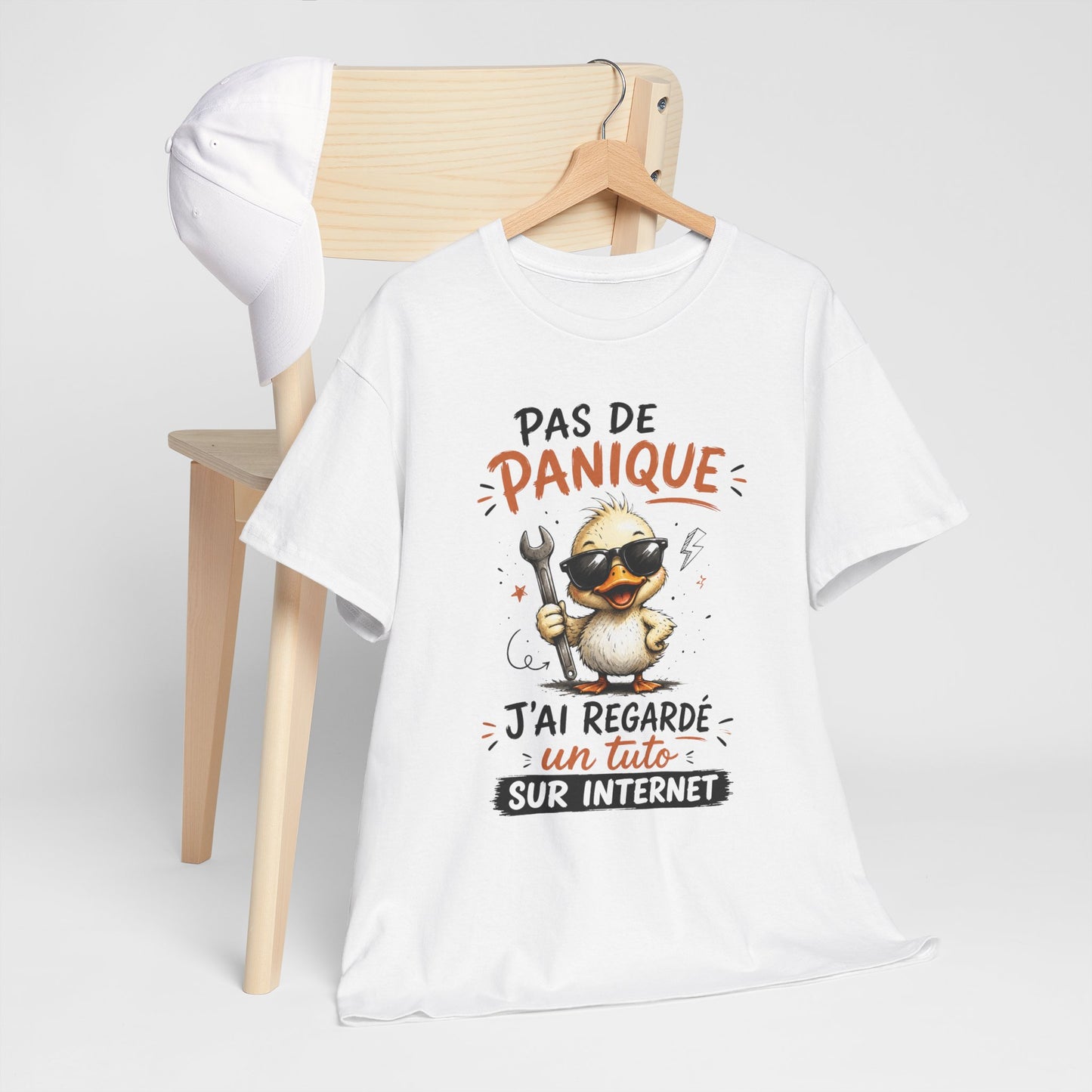 Tee Shirt Pas De Panique J’Ai Regardé Un Tuto Sur Internet – T-Shirt Humour Canard Bricolage – Cadeau Homme Femme