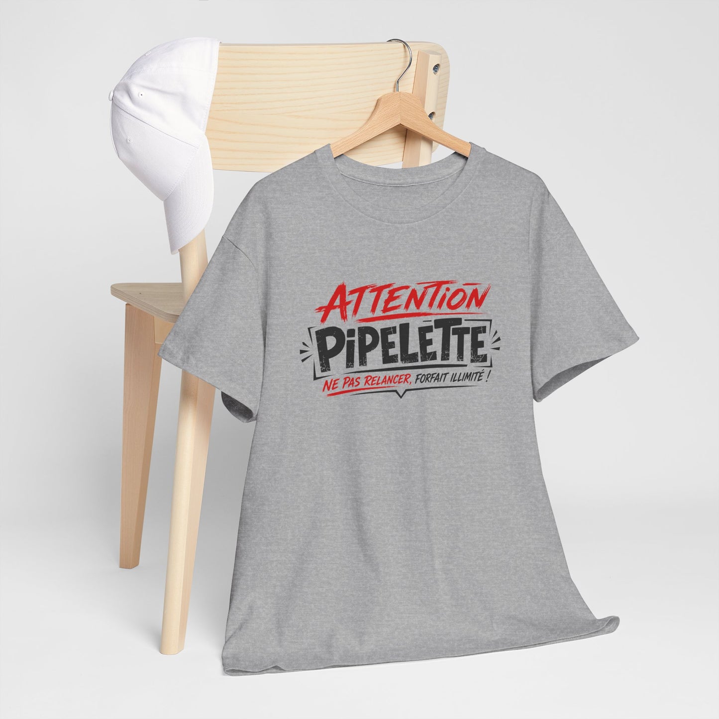 T-Shirt Humour Pipelette Femme – Attention Pipelette Ne Pas Relancer – Cadeau Femme Drôle Bavarde