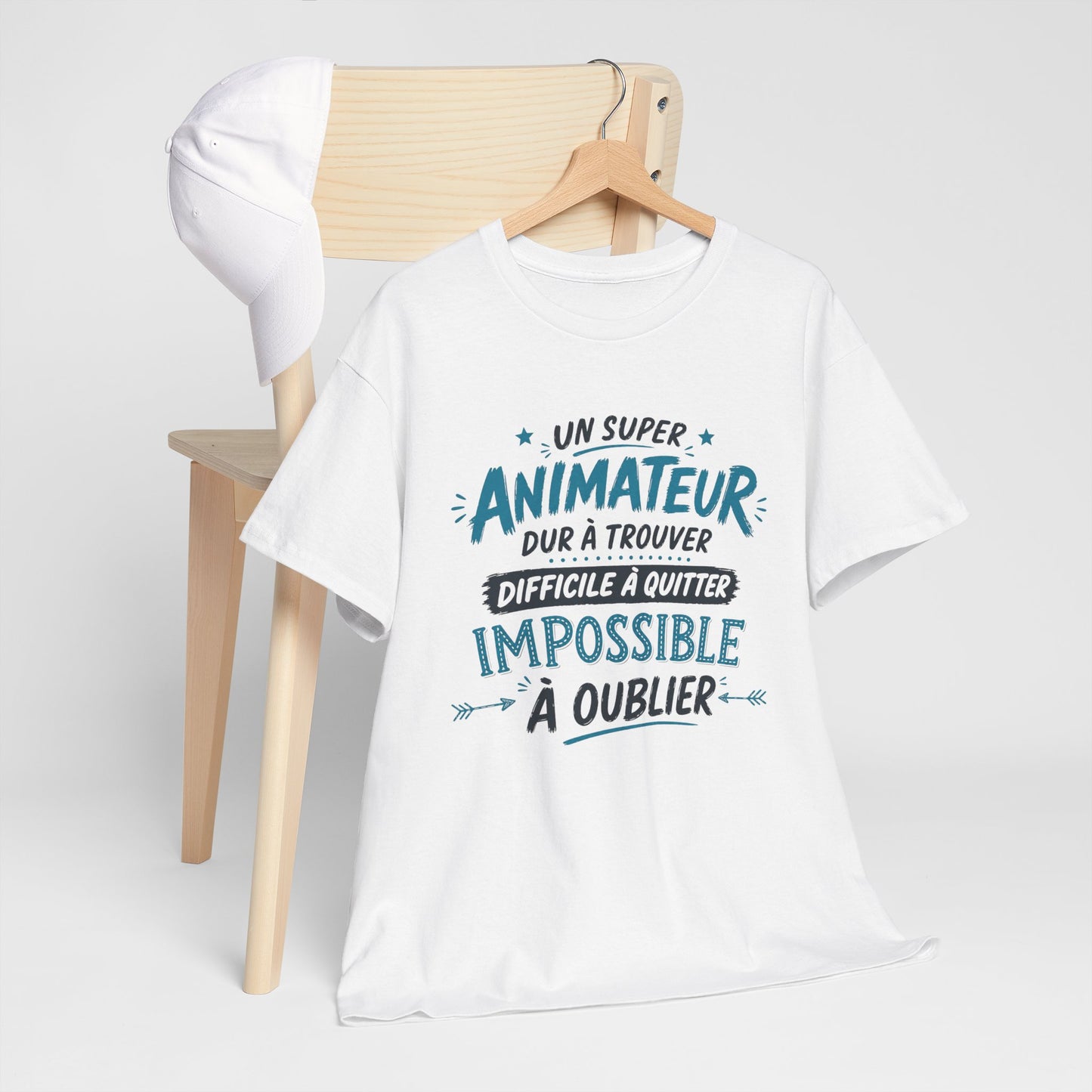 T-Shirt Animateur Humour Homme – Un Super Animateur Dur à Trouver Difficile à Quitter Impossible à Oublier – Cadeau Animateur