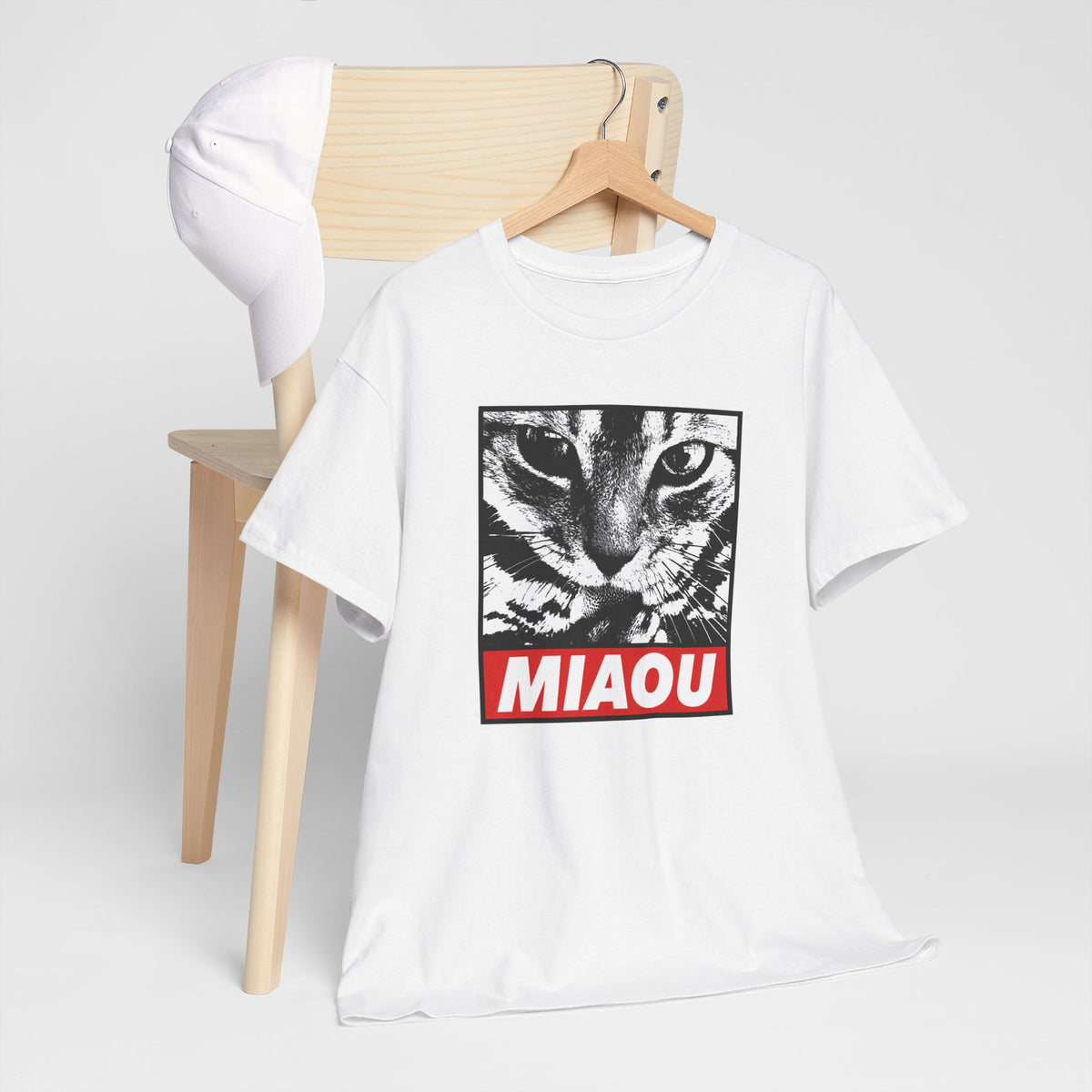 Tee Shirt Chat Homme Femme – Portrait Félin Noir et Blanc – Idée Cadeau Amoureux des Chats Humour Miaou Passion Féline