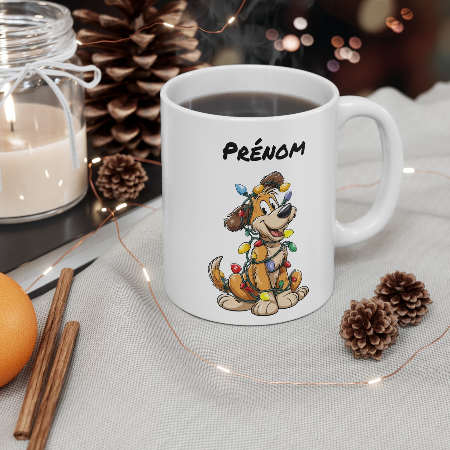 Tasse Personnalisée Chien de Noël – Mug Céramique 325 ml – Prénom et Guirlande Lumineuse – Cadeau Fête