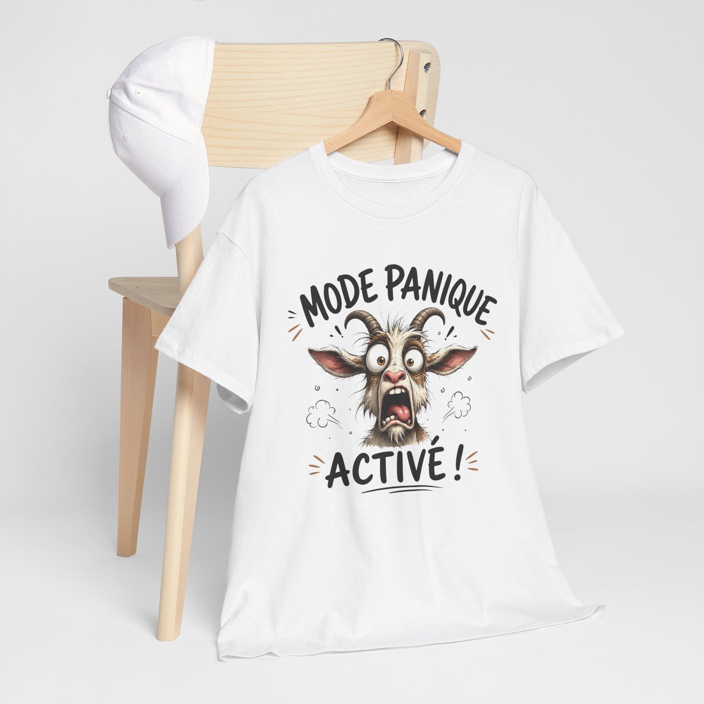 Tee-Shirt Mode Panique Activé – Chèvre Délirante Humour – Cadeau Drôle Homme Femme Adulte – Animal Rigolo et Citation Amusante