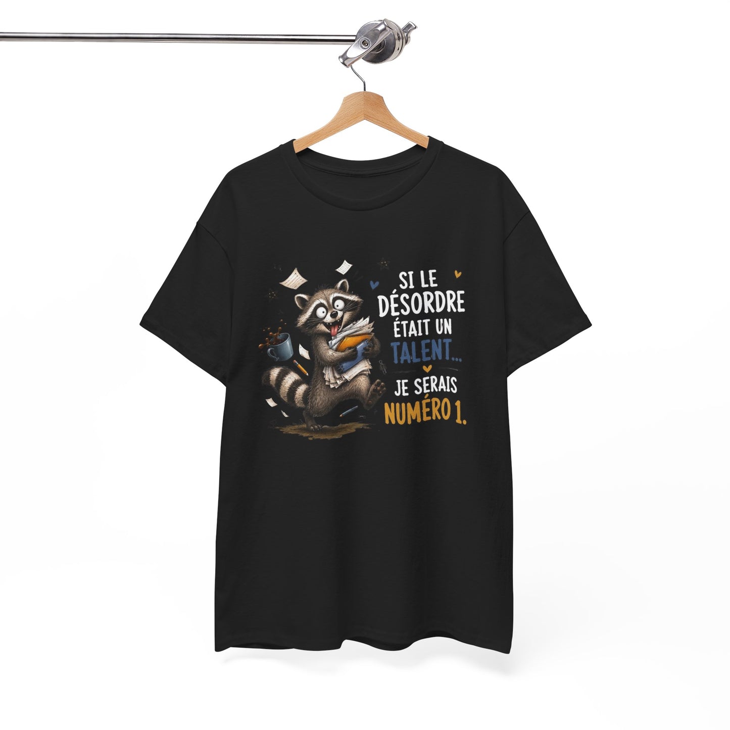 Tee-Shirt Humour Homme et Femme – Raton Laveur Drôle Désordre Bureau Travail – Idée Cadeau Original Collègue Anniversaire