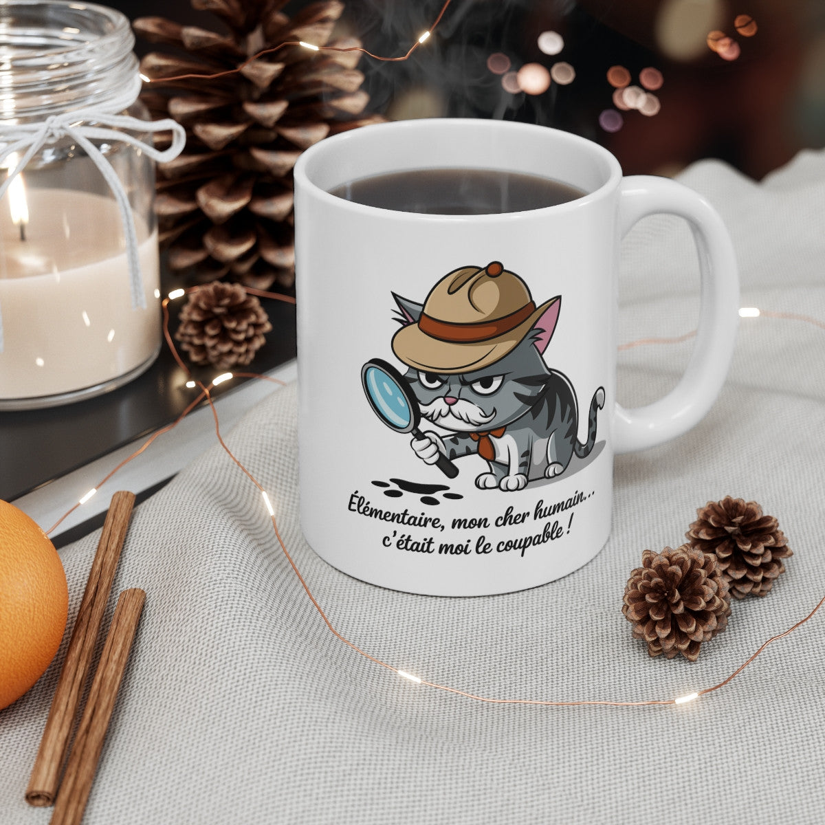 Mug Tasse Chat Détective – "Élémentaire mon cher humain, c'était moi le coupable !" – Humour & Enquête Féline