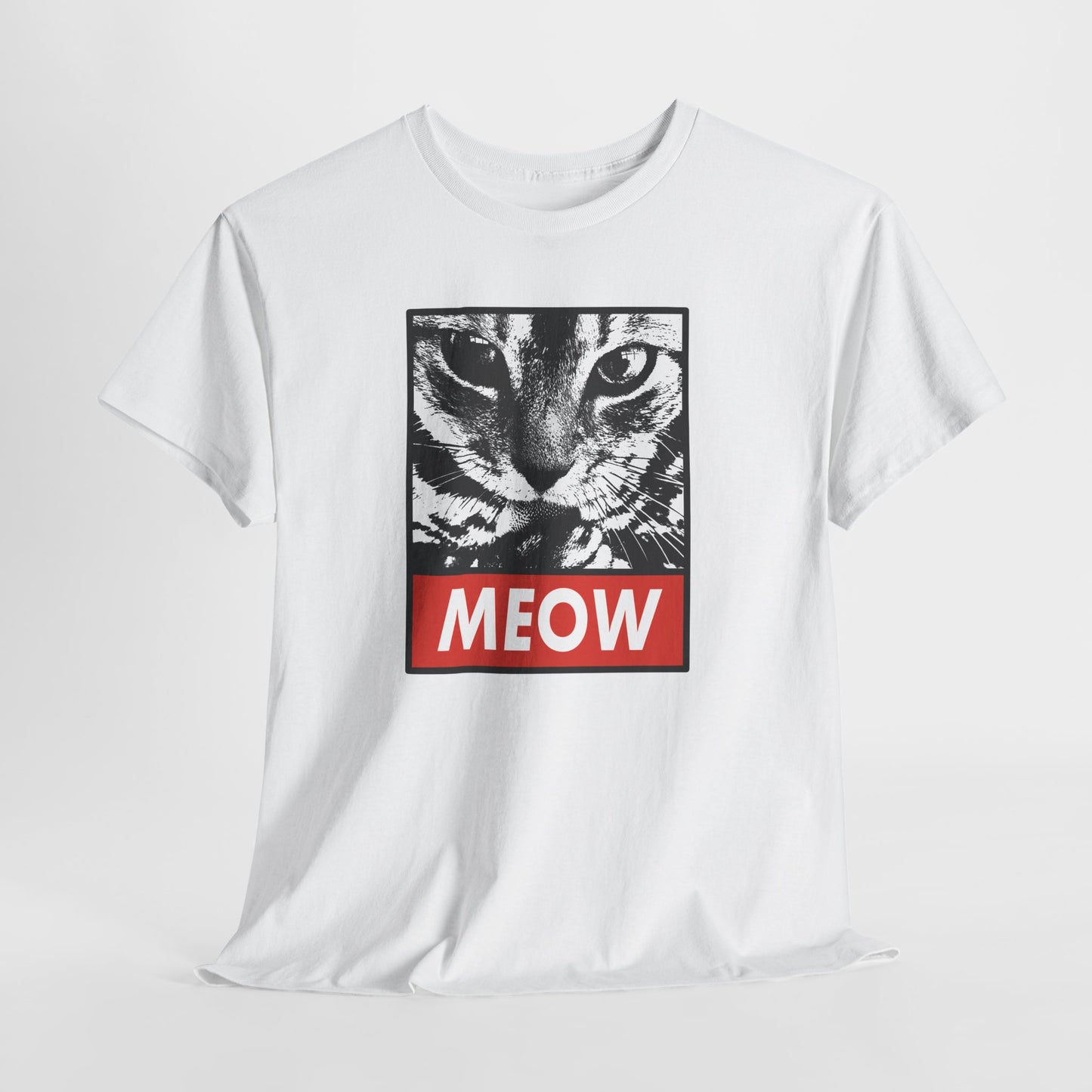 Tee Shirt Chat Homme Femme – Portrait de Félin Noir et Blanc – Idée Cadeau Amoureux des Chats Humour Style Graphique