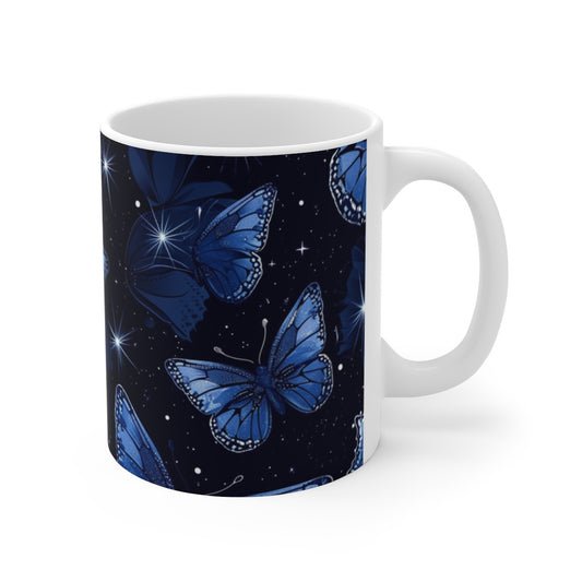 Tasse Papillons Bleus sur Fond Nuit Étoilée Mug Magique et Féérique Cadeau Original Femme Nature Poétique